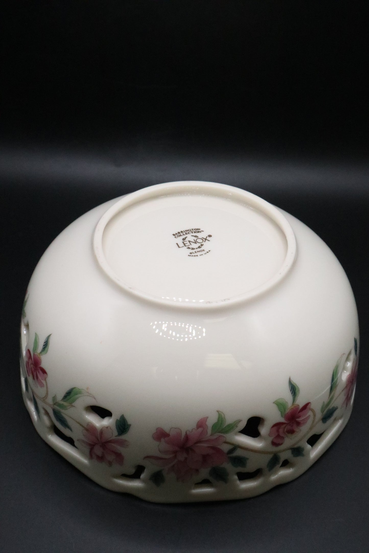 LENOX BARRINGTON COLLECTION PIERCED BOWL GOLD TRIM