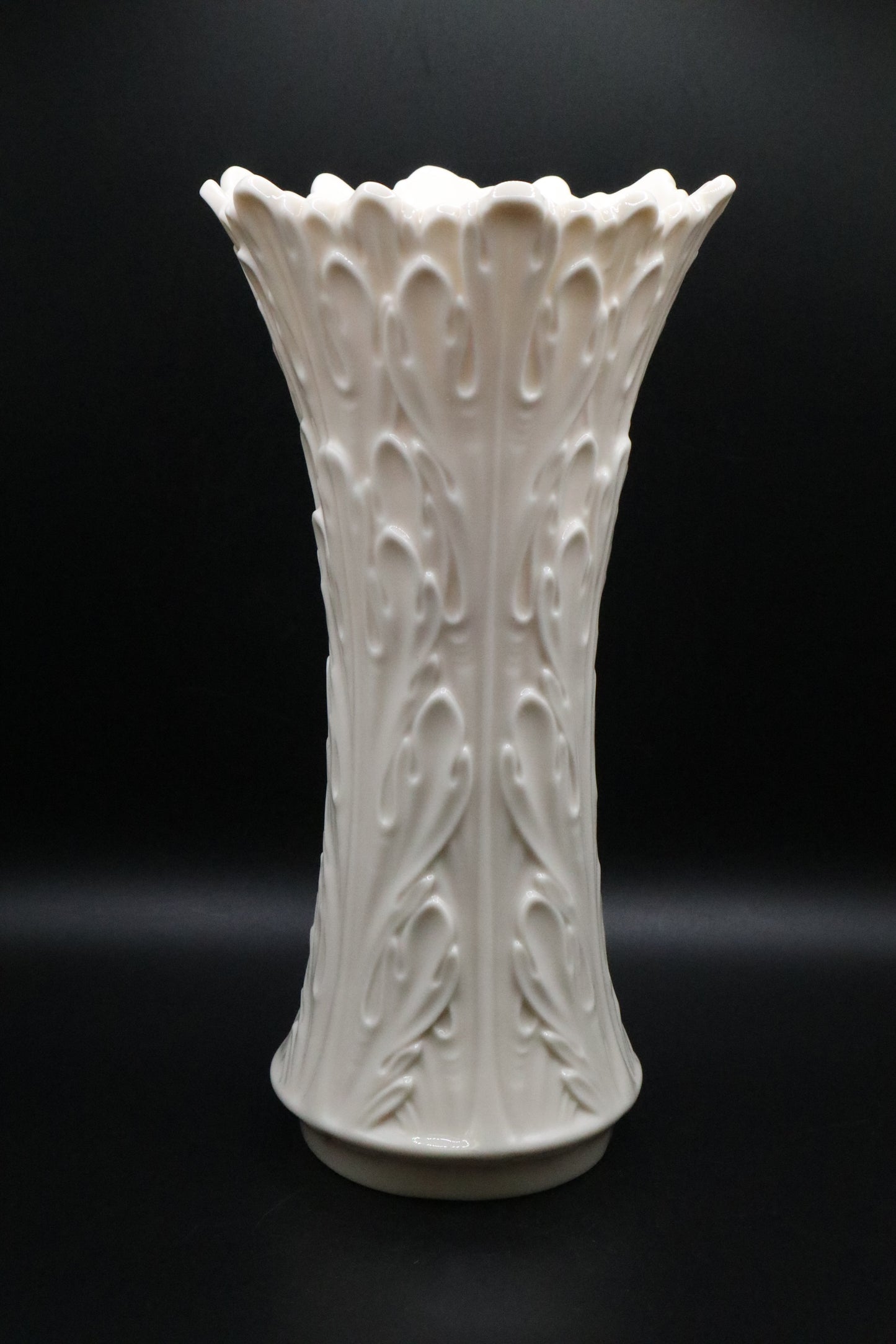 VINTAGE LENOX WOODLAND IVORY VASE