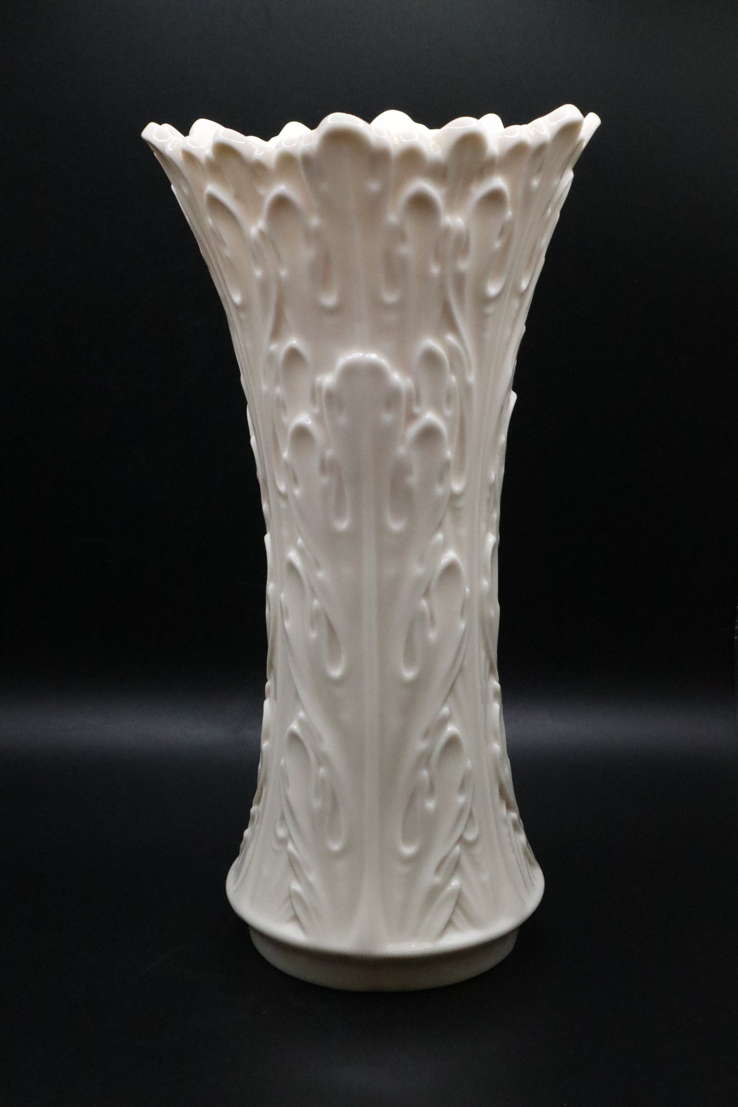VINTAGE LENOX WOODLAND IVORY VASE