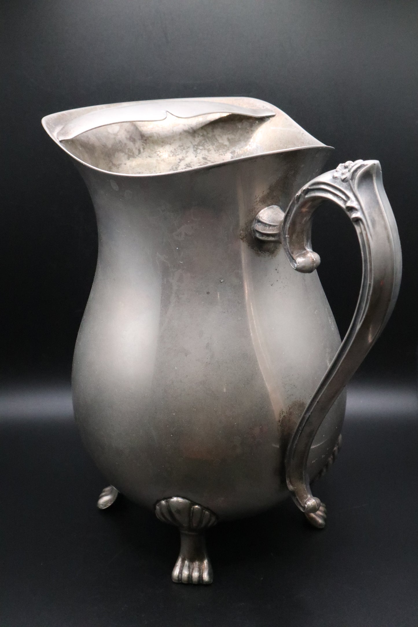 VINTAGE INTERNATIONAL SILVER COMPANY SILVER PLATED PITCHER (HONG KONG)