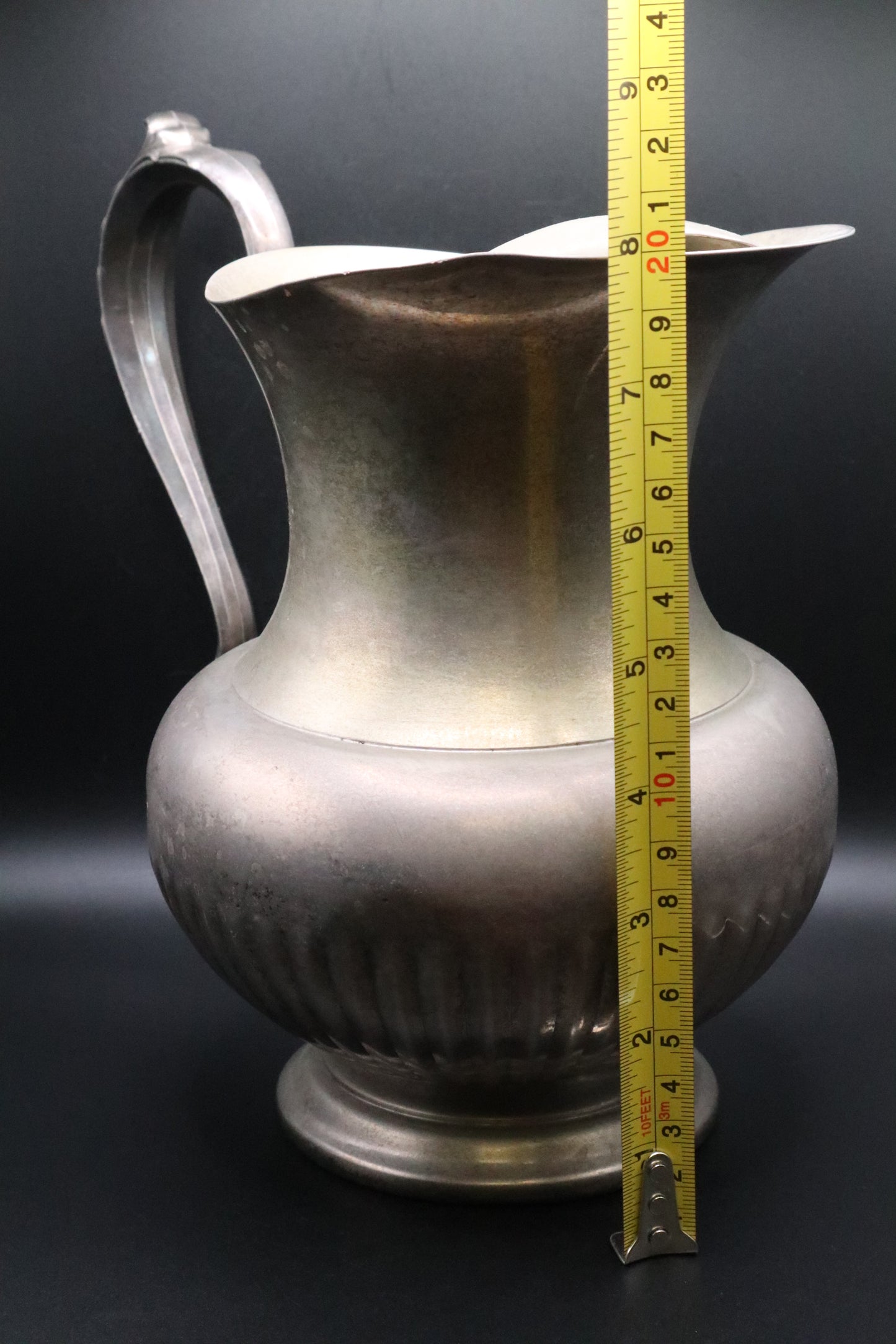 WATER PITCHER WITH ICE GUARD STAINLESS STEEL