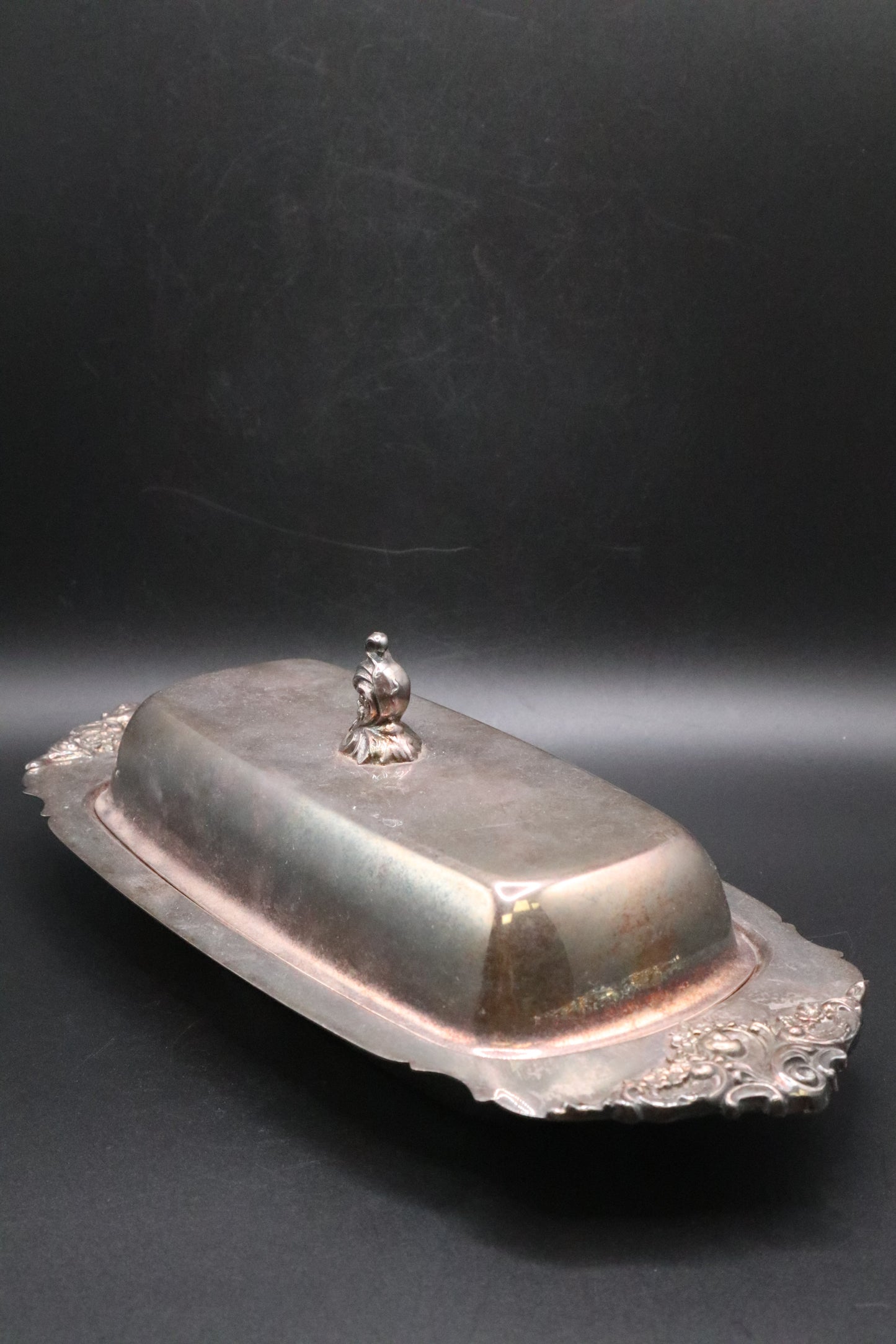 VINTAGE WALLACE BAROQUE SILVER PLATE BUTTER DISH 206
