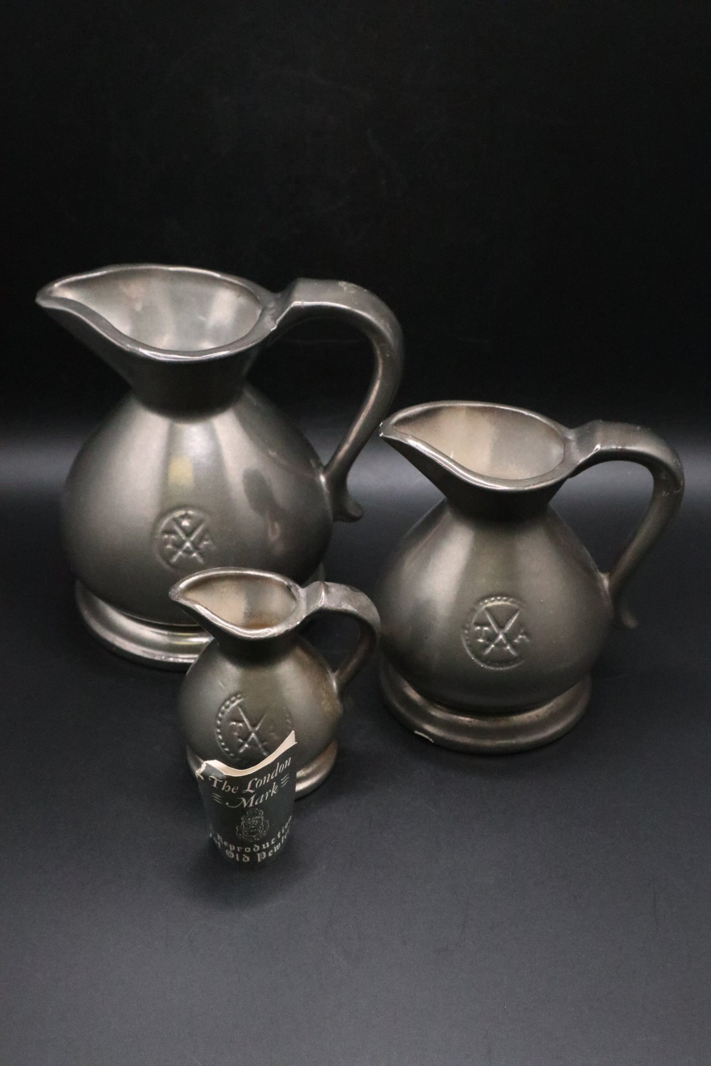 THE LONDON MARK A REPRODUCTION OF OLD PEWTER (SET OF 3) 1 CUP, 1/2 CUP, 1/8 CUP