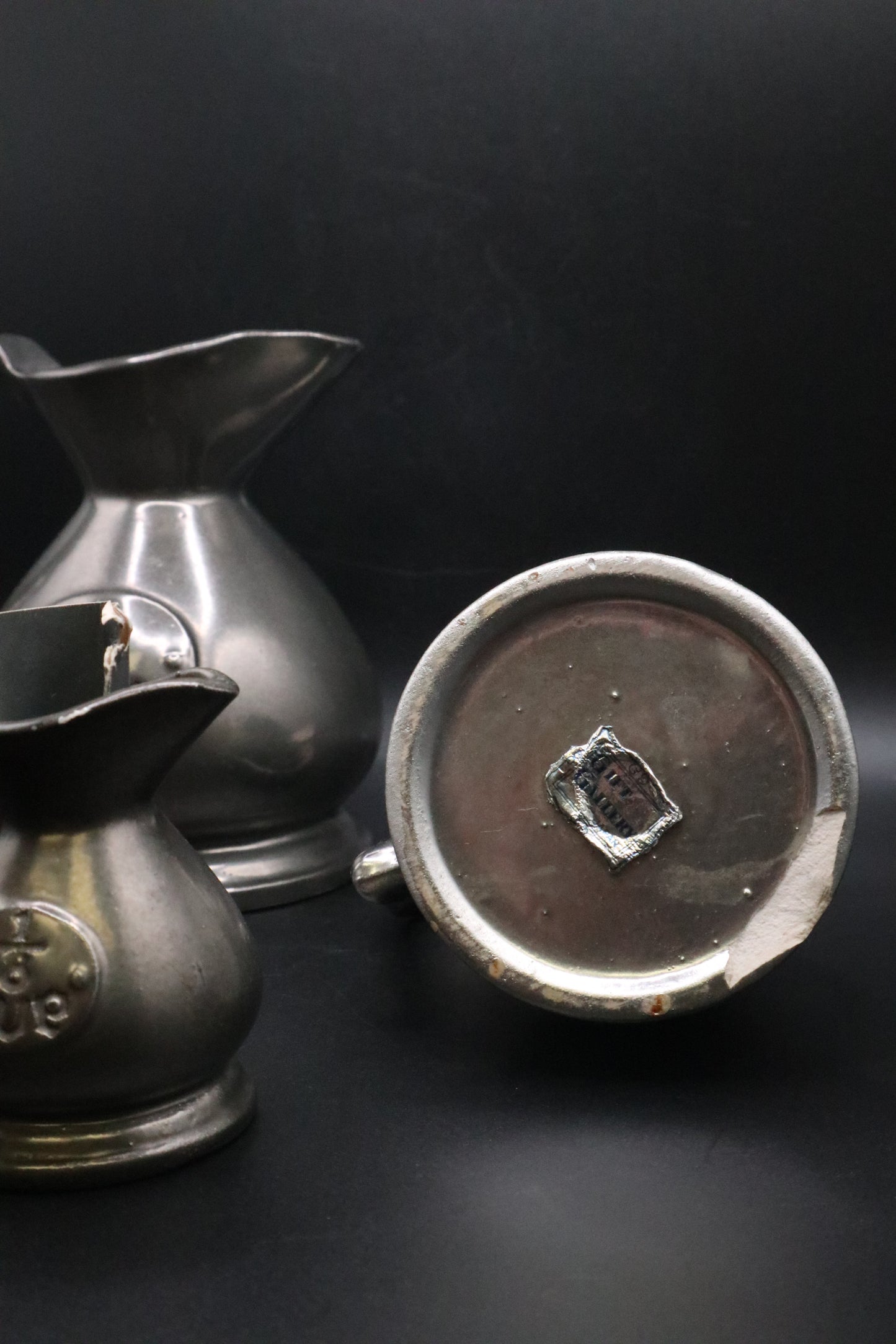 THE LONDON MARK A REPRODUCTION OF OLD PEWTER (SET OF 3) 1 CUP, 1/2 CUP, 1/8 CUP