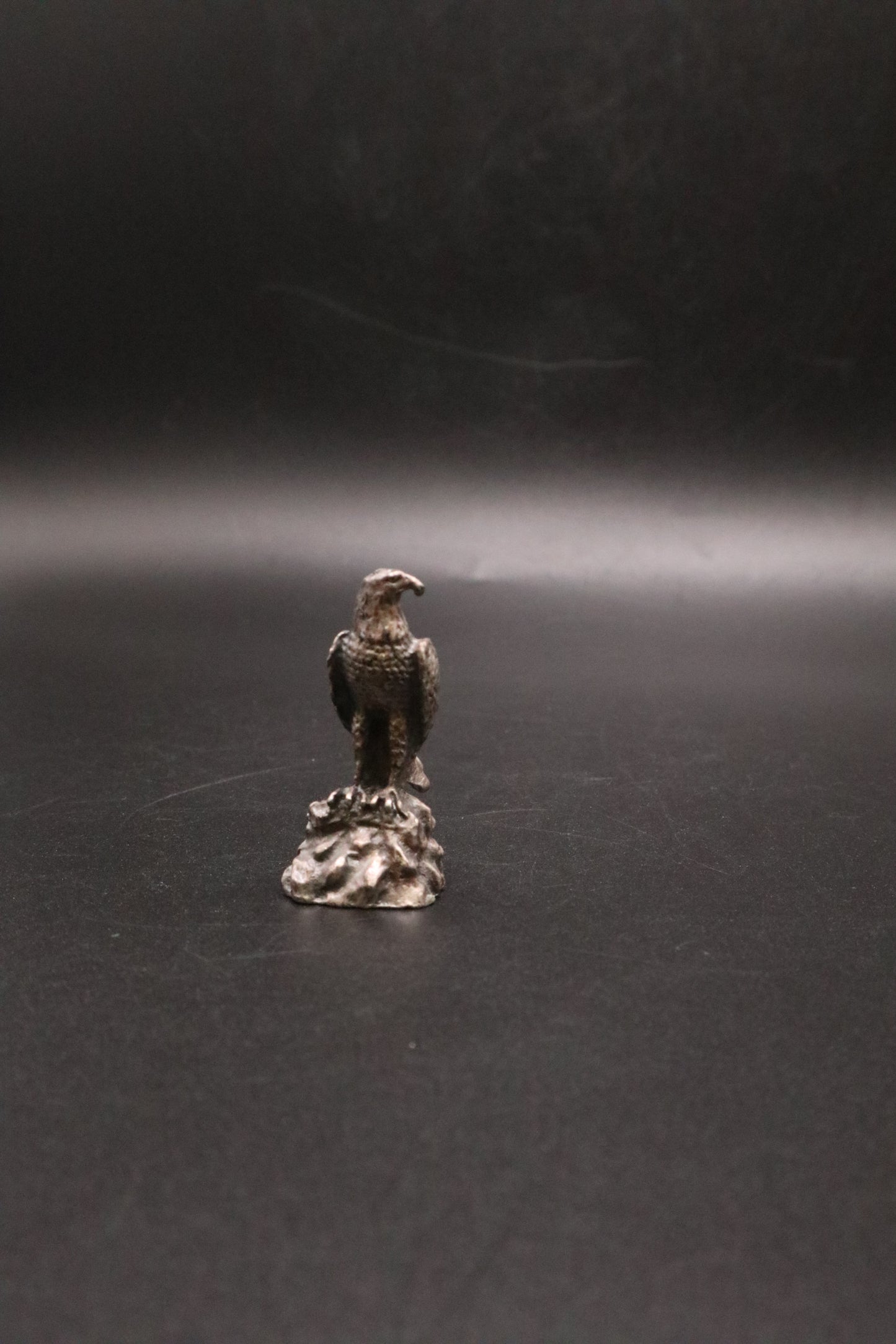 VINTAGE PEWTER MINI PERECHED EAGLE FIGURINE
