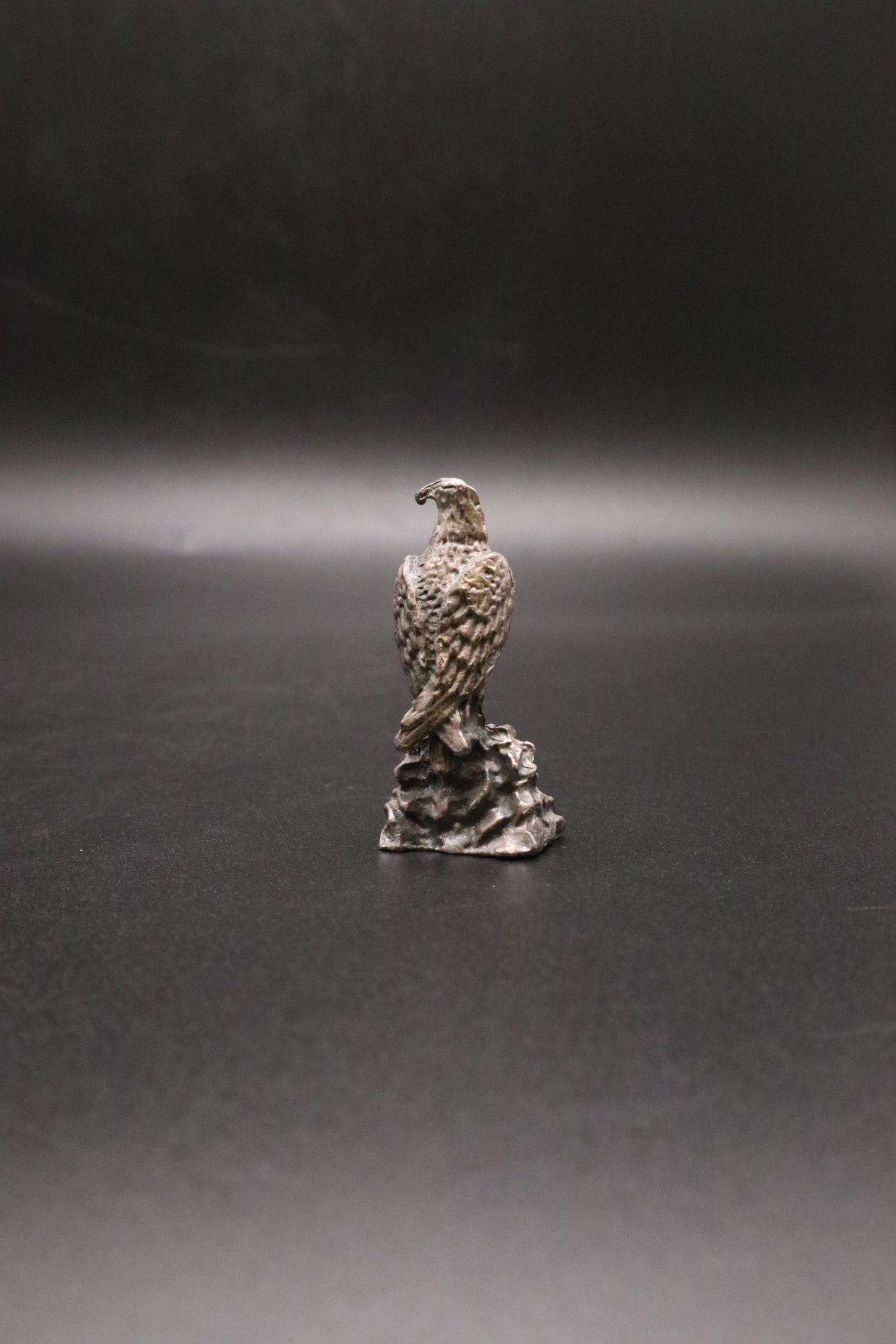 VINTAGE PEWTER MINI PERECHED EAGLE FIGURINE