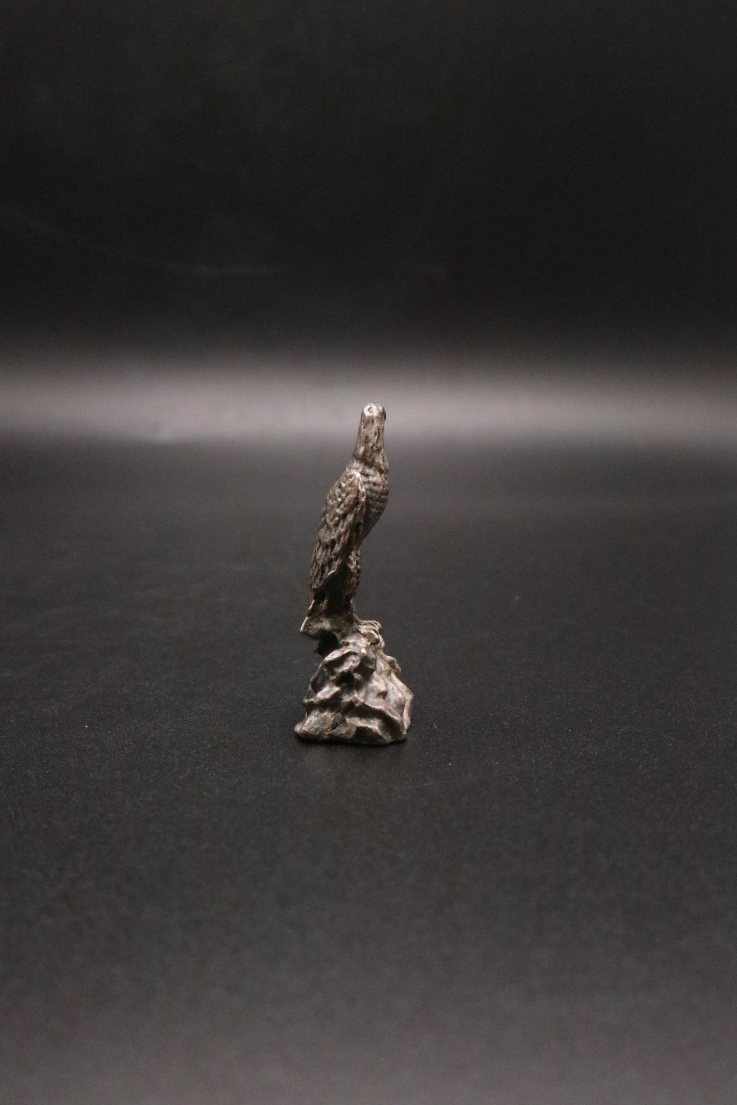 VINTAGE PEWTER MINI PERECHED EAGLE FIGURINE