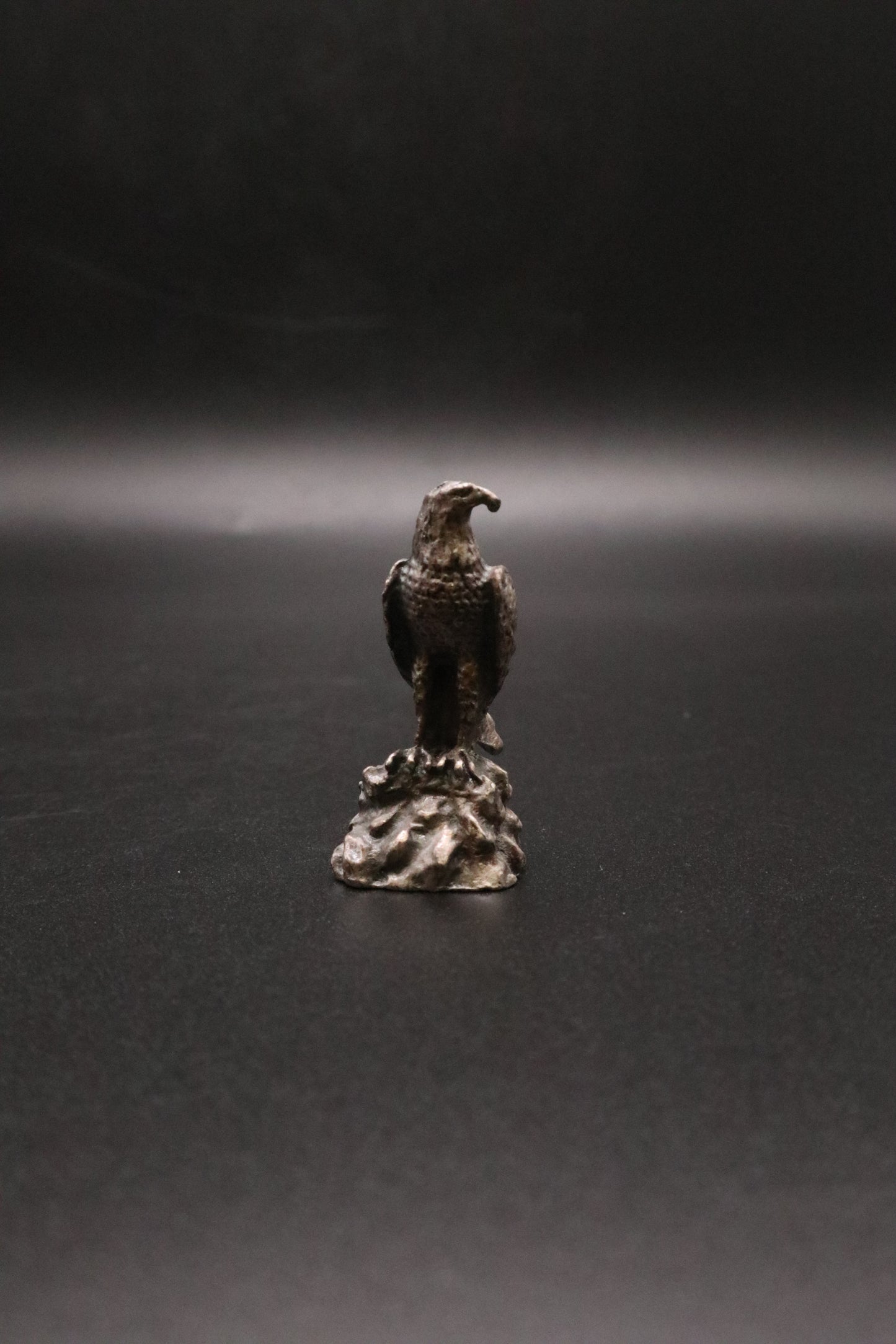 VINTAGE PEWTER MINI PERECHED EAGLE FIGURINE