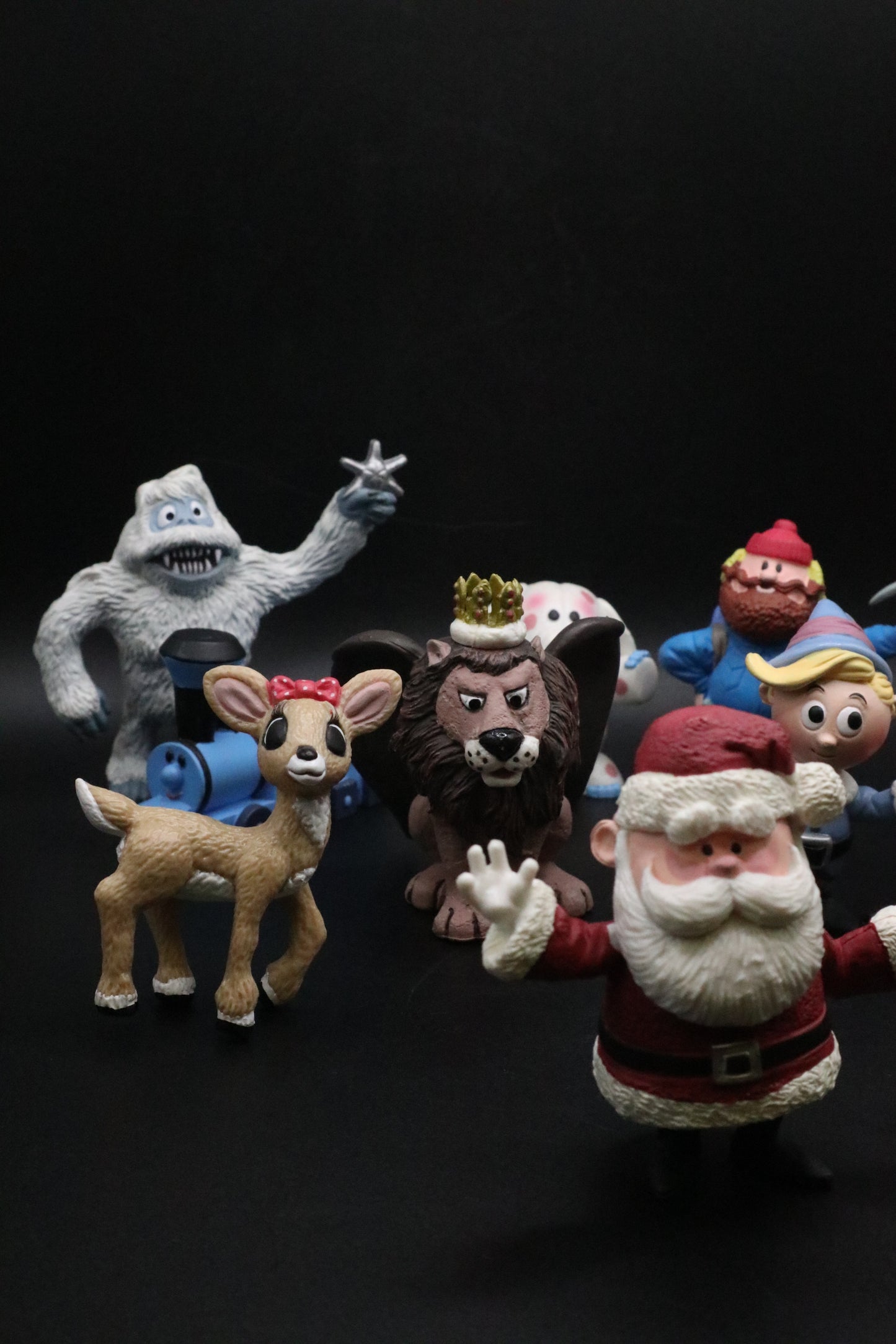 VINTAGE 2000 THE RUDOLPH COMPANY PLAYING MANTIS INC MISFIT TOYS COLLECTION  SET OF 11