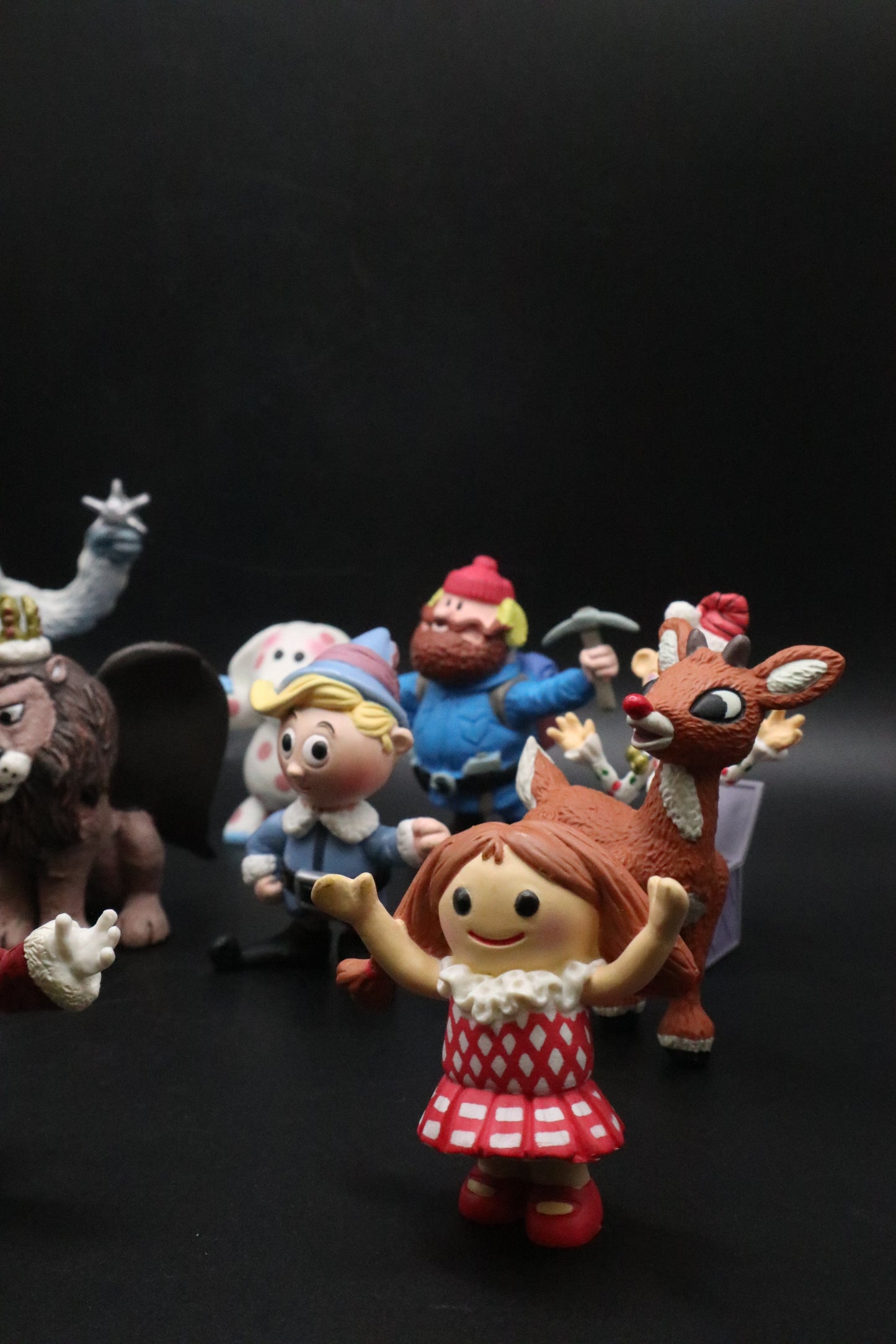 VINTAGE 2000 THE RUDOLPH COMPANY PLAYING MANTIS INC MISFIT TOYS COLLECTION  SET OF 11