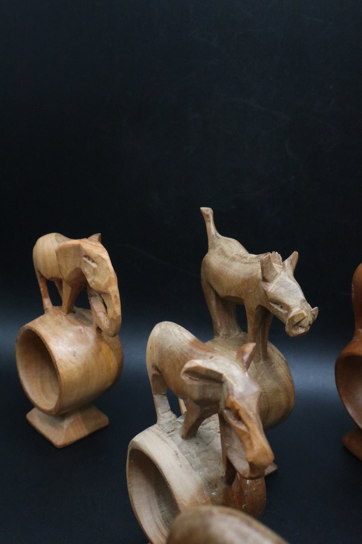 HAND CARVED WOODEN ANIMAL NAPKIN RINGS KENYA SET OF 7