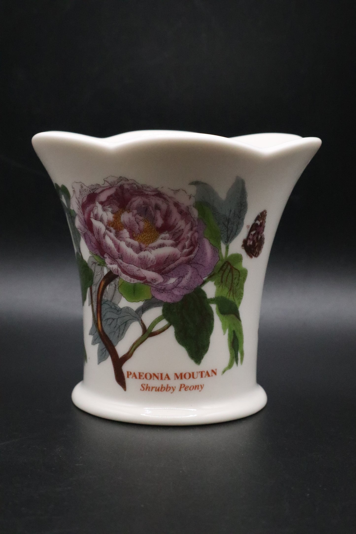 PORTMEIRION BOTANIC GARDEN SCALLOP PEONY VASE