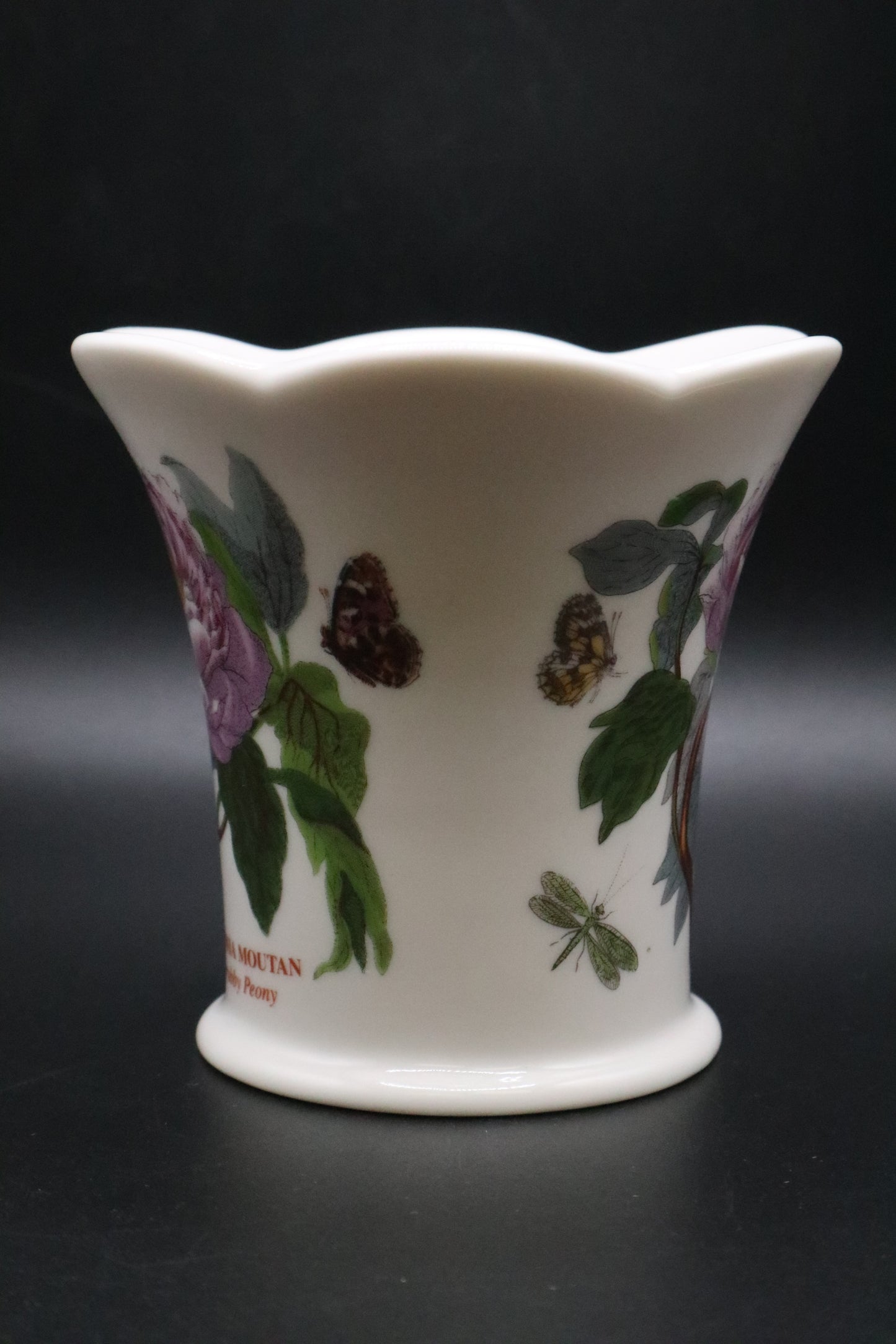 PORTMEIRION BOTANIC GARDEN SCALLOP PEONY VASE
