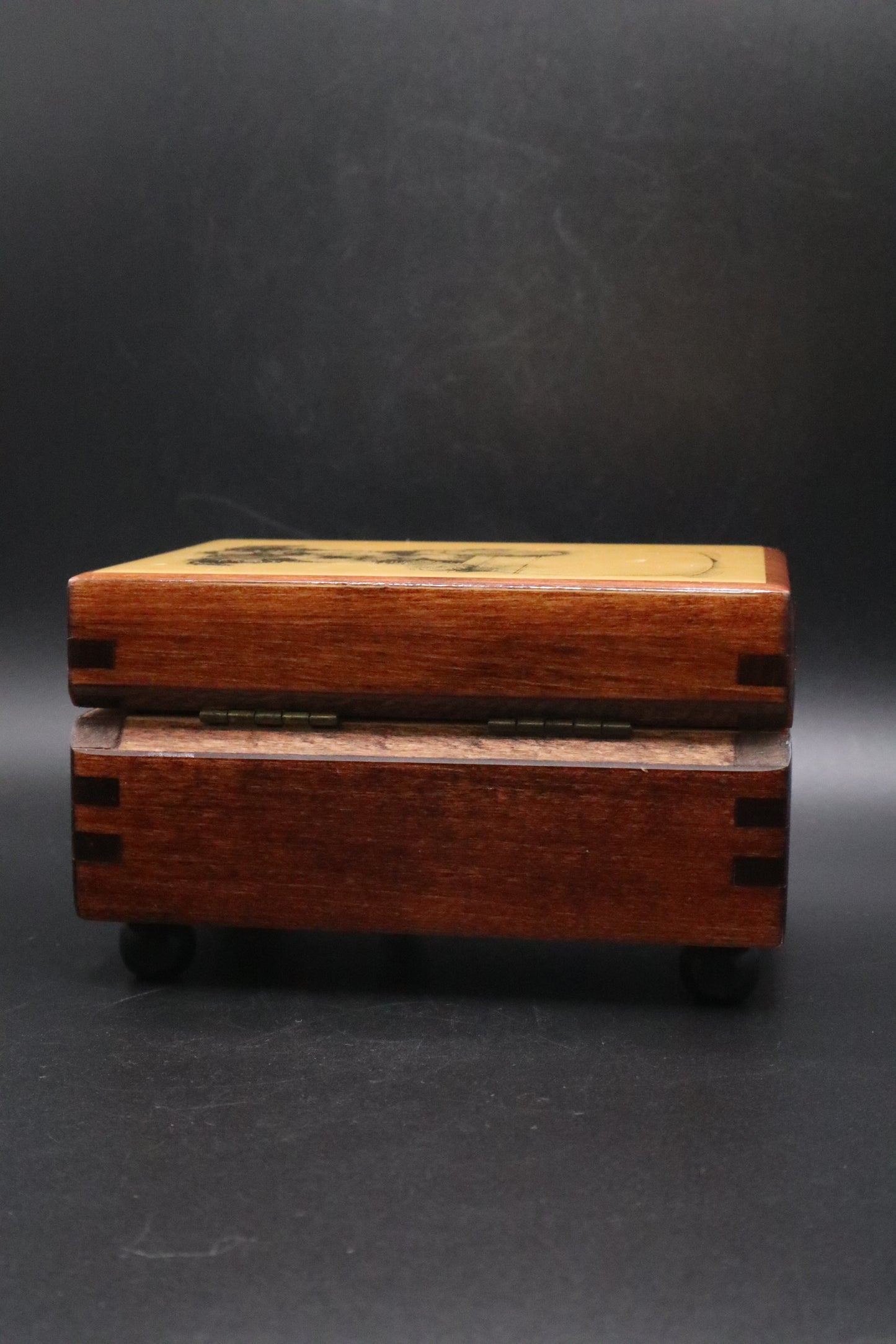 VINTAGE REUGE SWISS MVMT MUSIC TRINKET/JEWELRY BOX