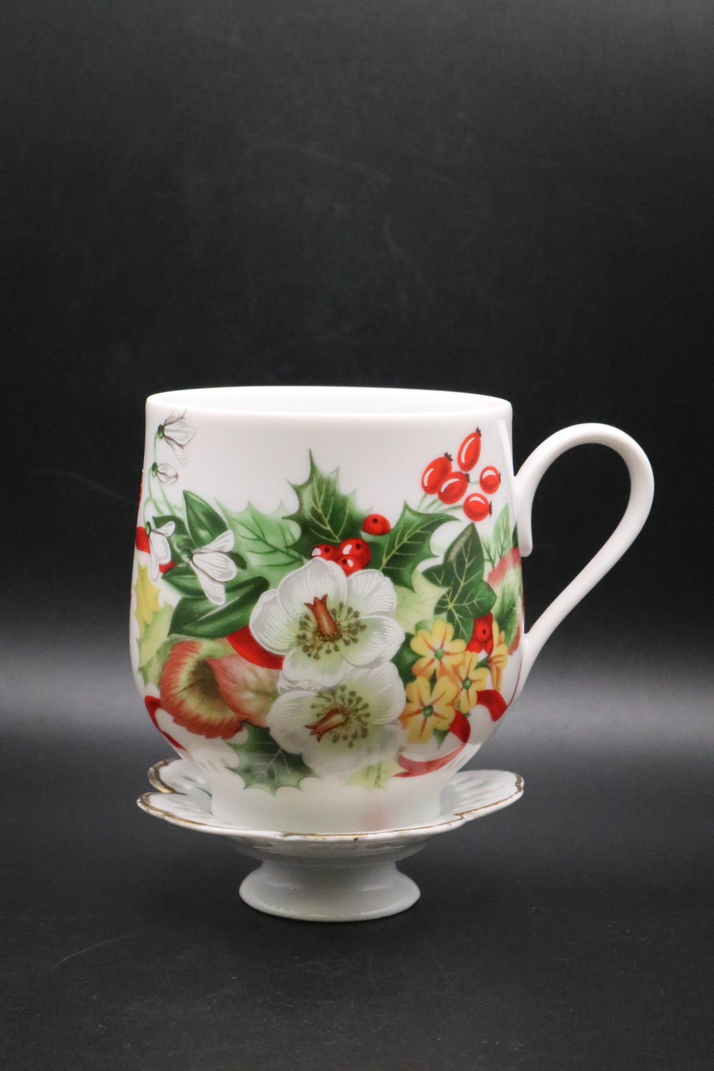 VINTAGE MARJ'S CHINA CLASSICS HOLIDAY TEA CUP W/TEABAG HOLDER
