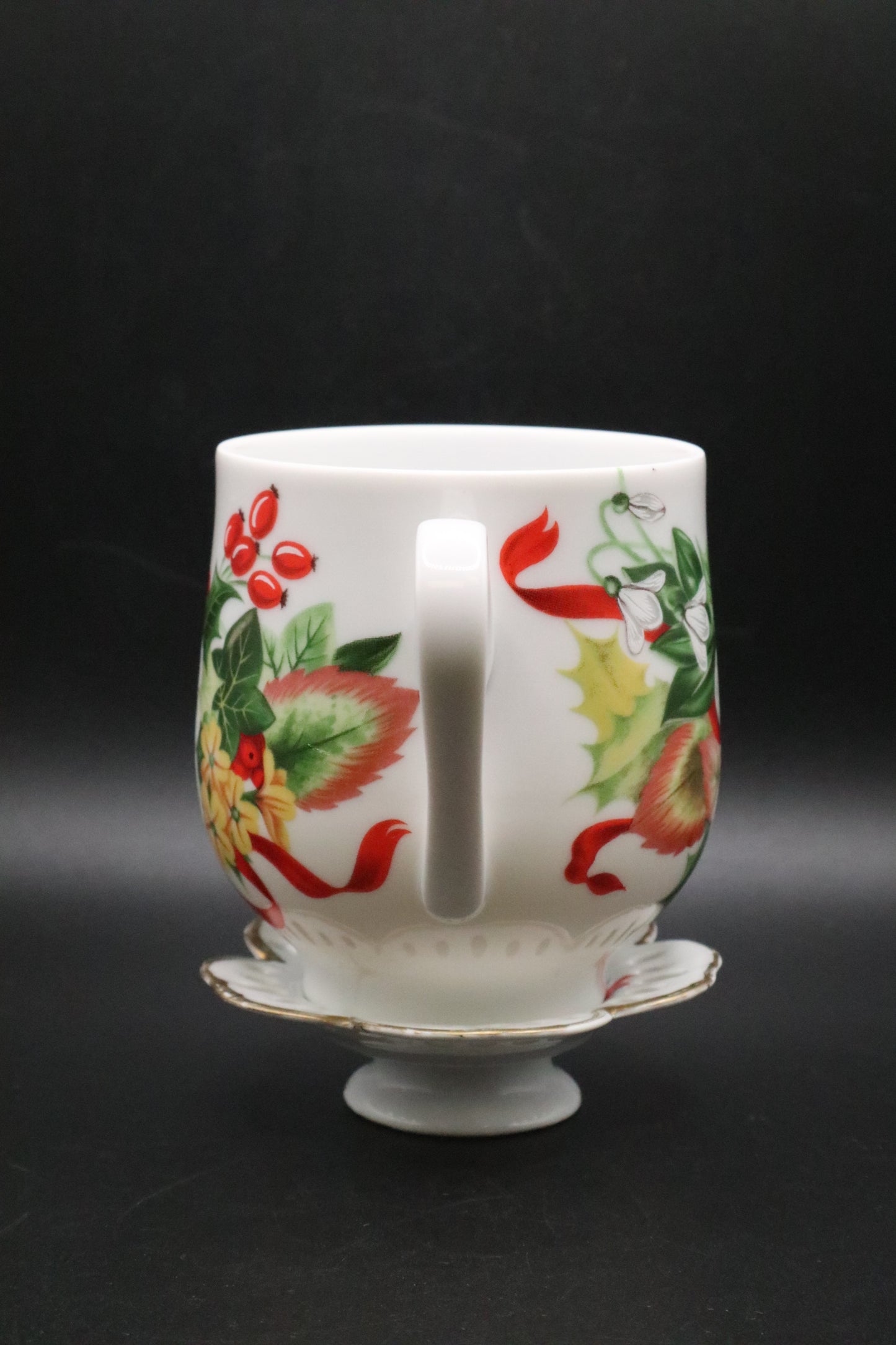 VINTAGE MARJ'S CHINA CLASSICS HOLIDAY TEA CUP W/TEABAG HOLDER