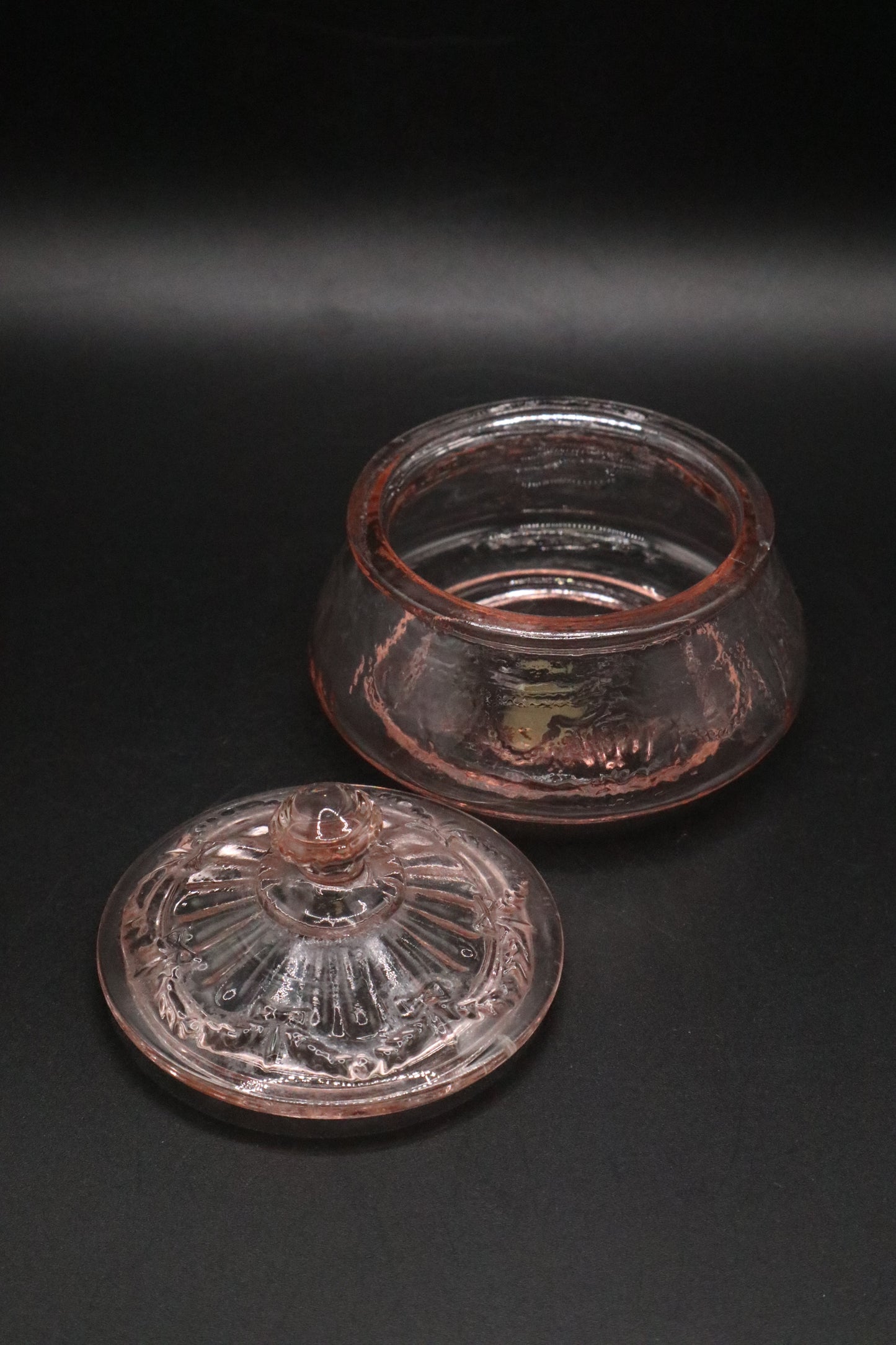 VINTAGE PINK GLASS LIDDED TRINKET JAR W/ BOWDESIGN