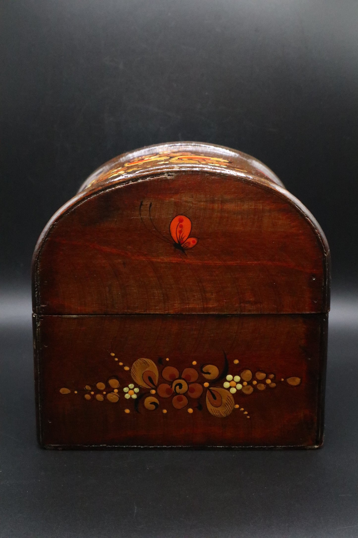 VINTAGE HAND PAINTED SIXNE ART LACQUERED WOOD JEWELRY BOX