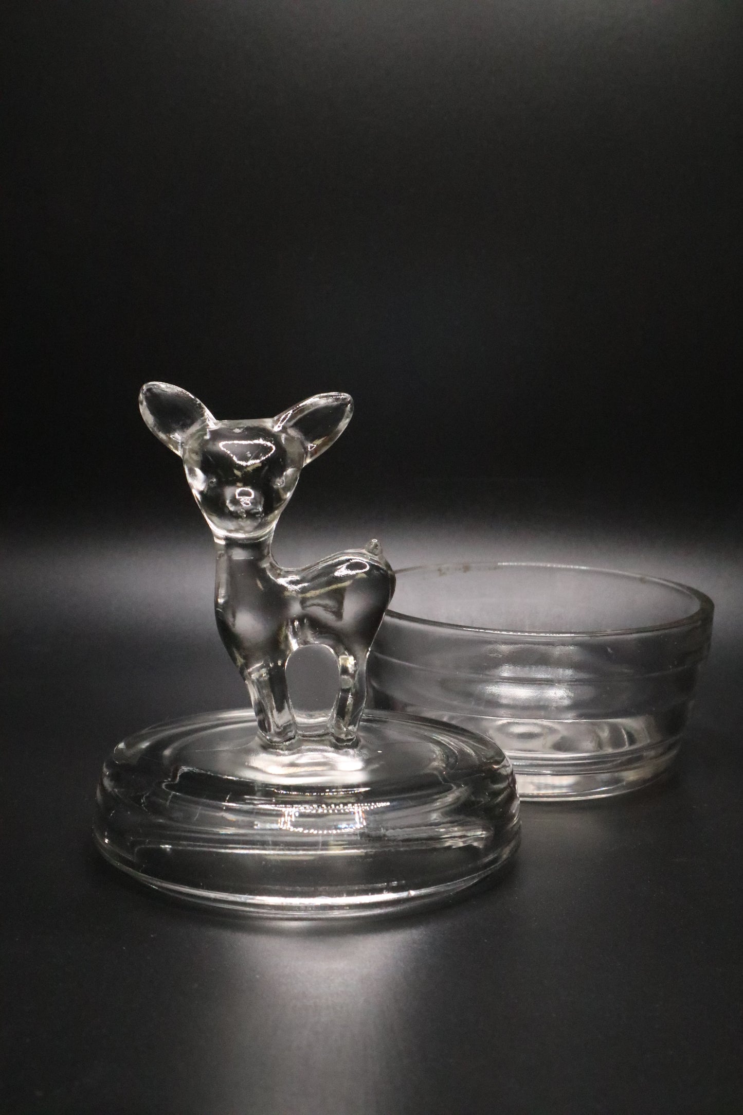 VINTAGE 1940'S JEANNETTE GLASS FAWN TRINKET DISH