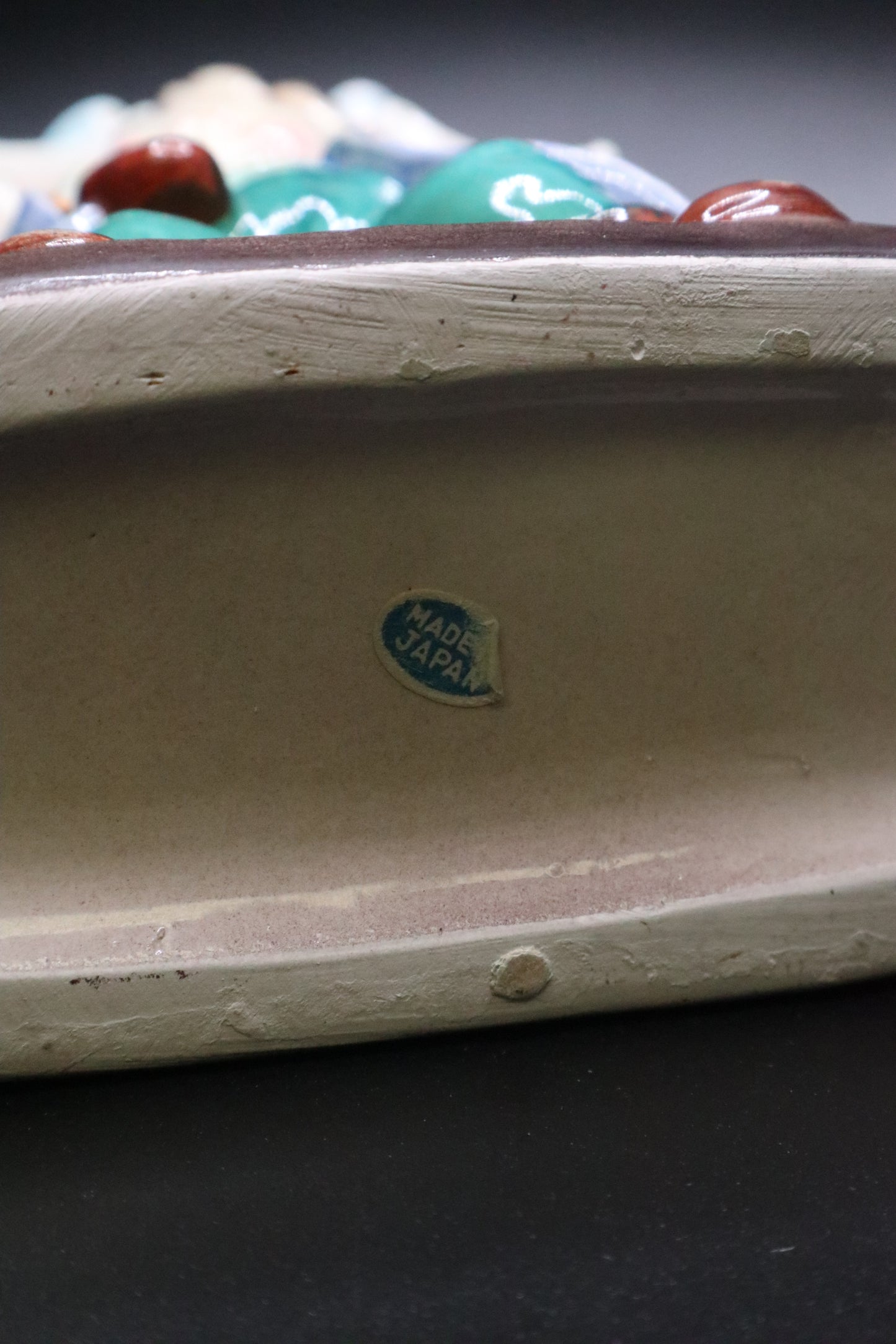VINTAGE CERAMIC VASE "BAY WITH UMBRELLA" JAPAN