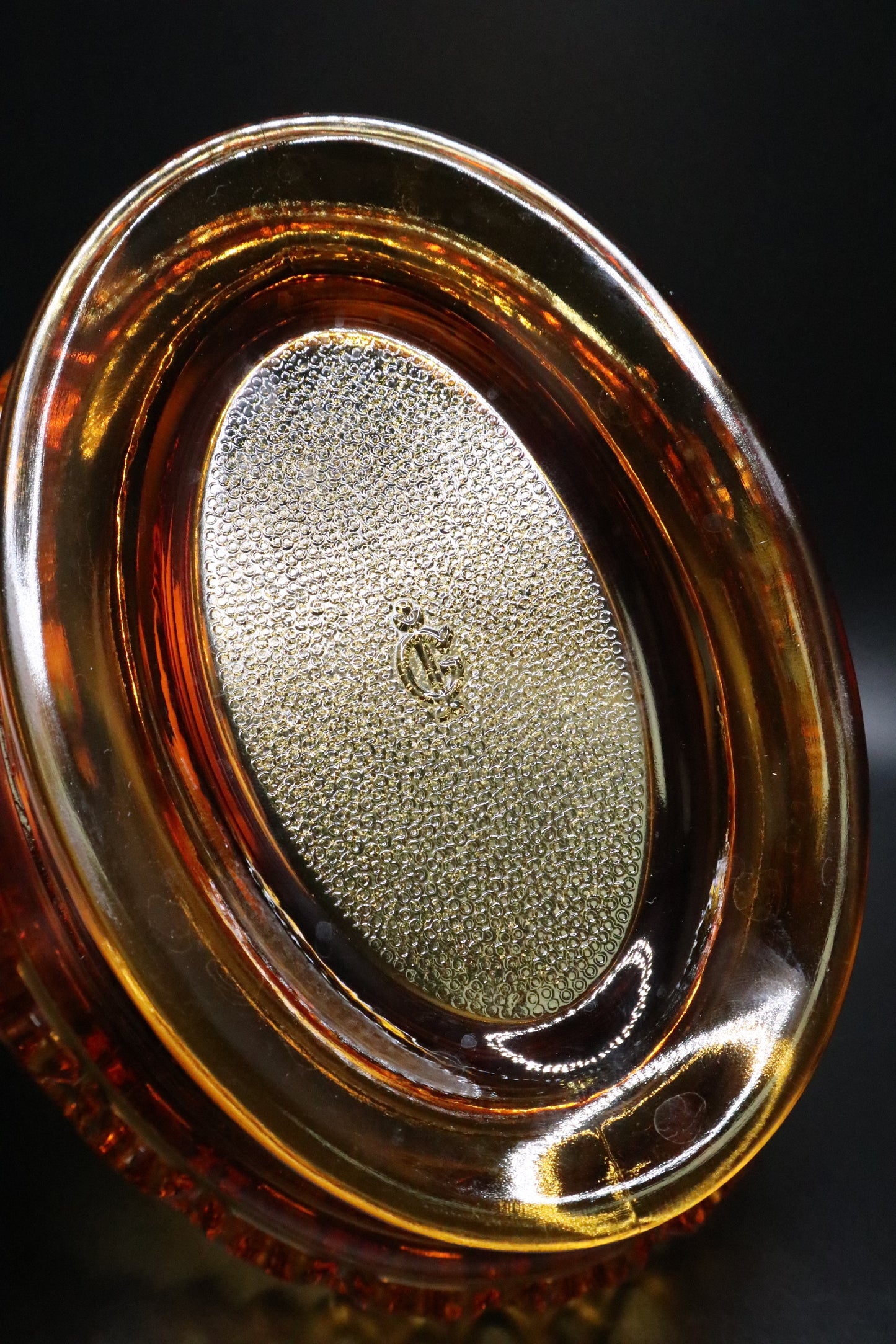 VINTAGE IMPERIAL GLASS AMBER COVERED NESTING LION