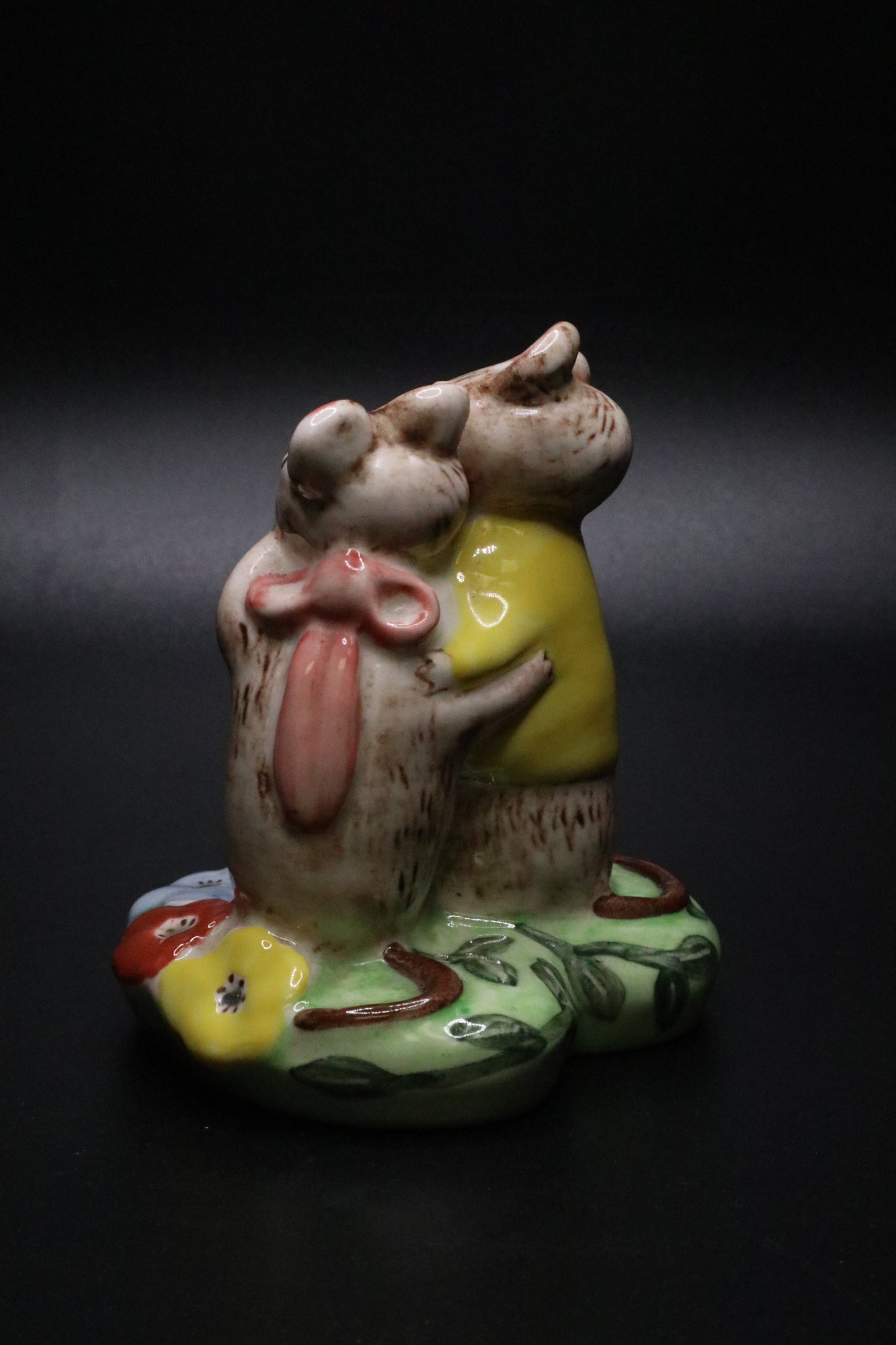 VINTAGE BESWICK MACBRIDE FIGURINE "JUST GOOD FRIENDS" MADE IN ENGLAND