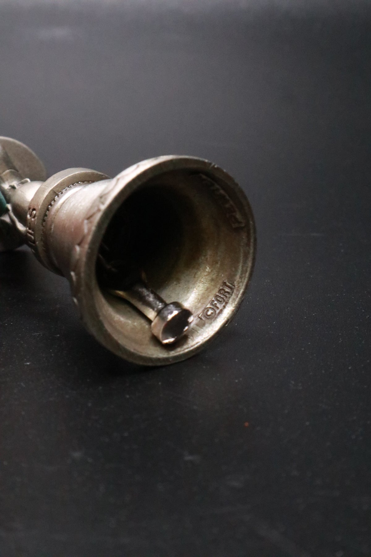VINTAGE KNOTTS BERRY FARM UFS SNOOPY PEWTER BELL