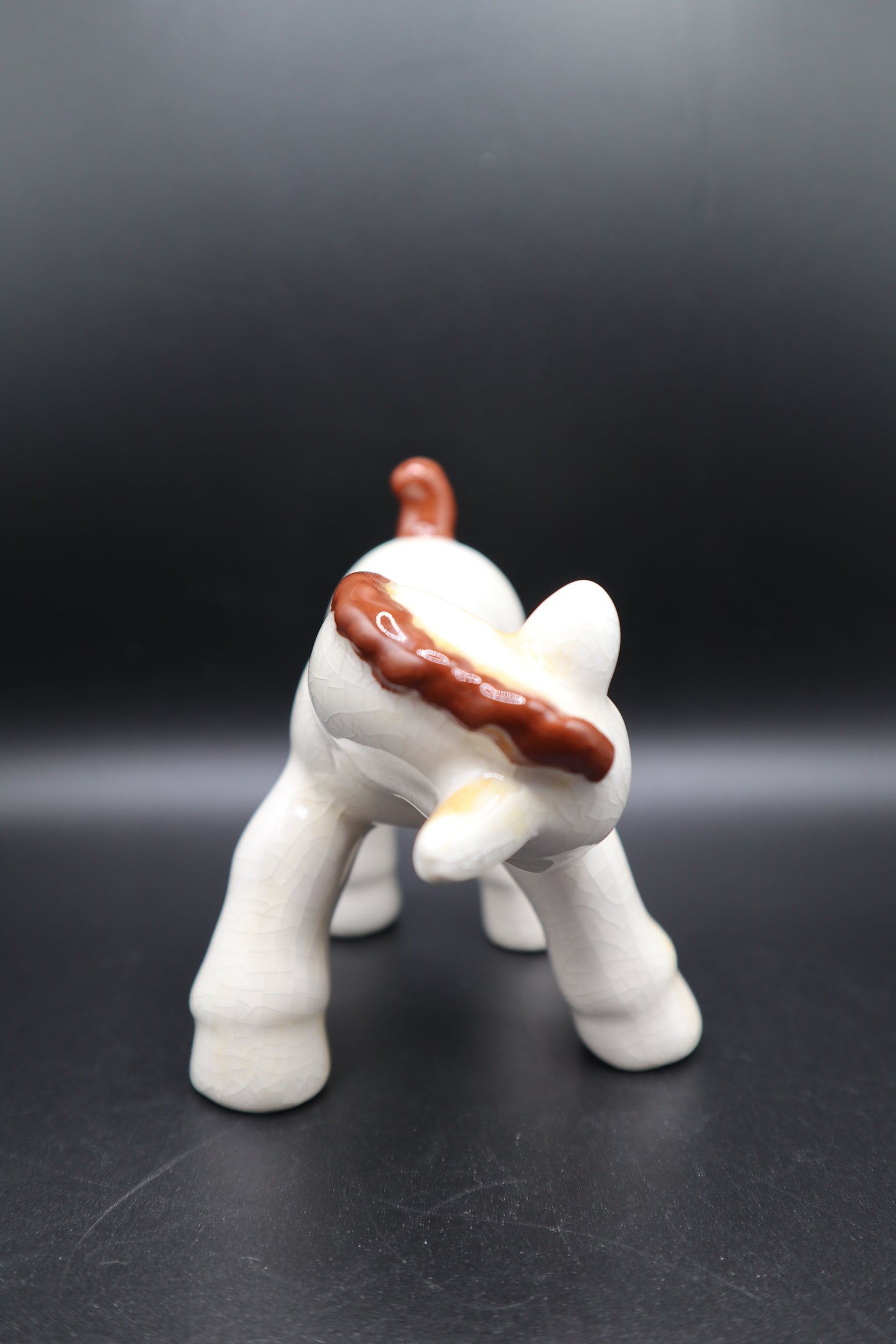 CERAMIC WHITE AND YELLOW TINT HORSE
