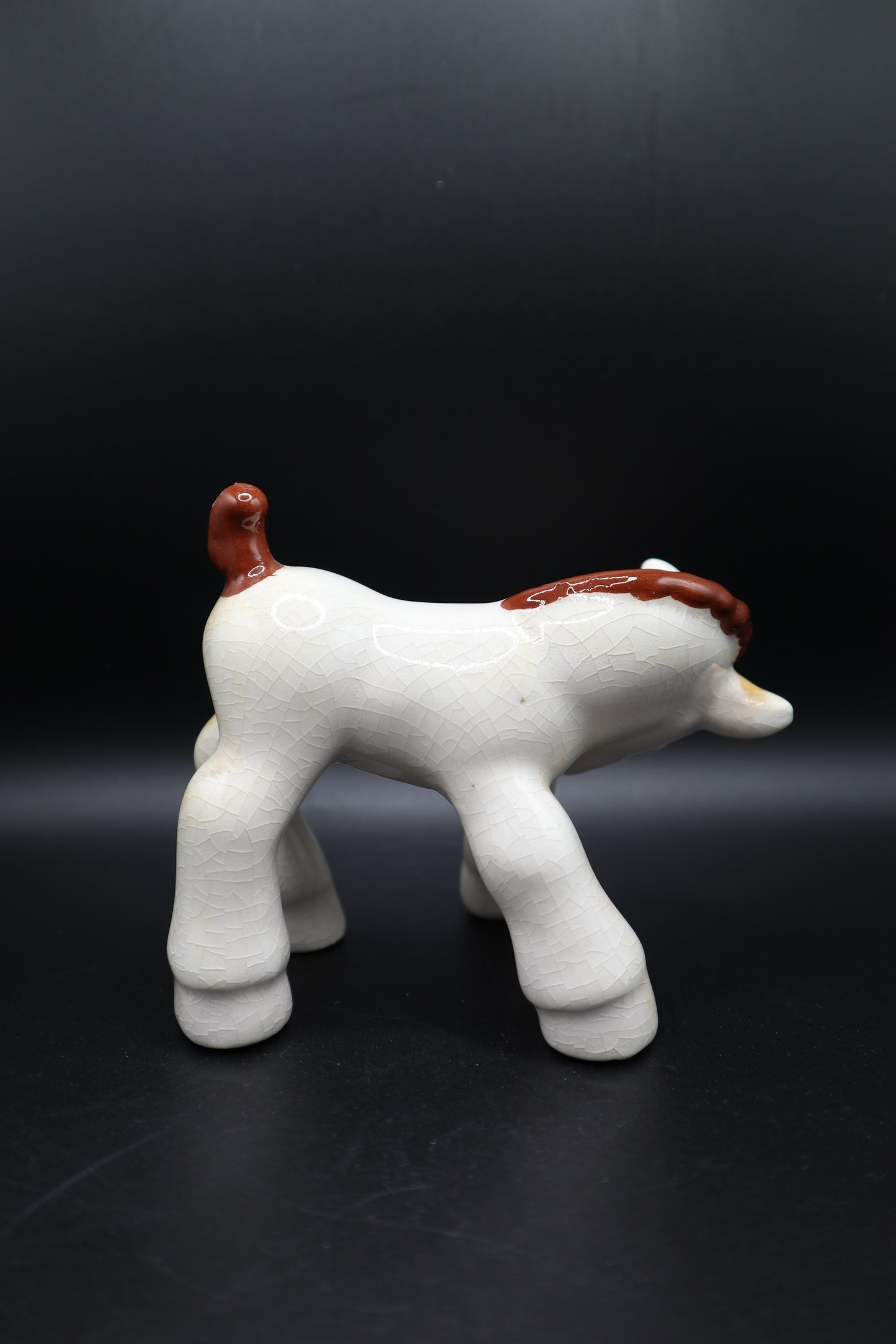 CERAMIC WHITE AND YELLOW TINT HORSE