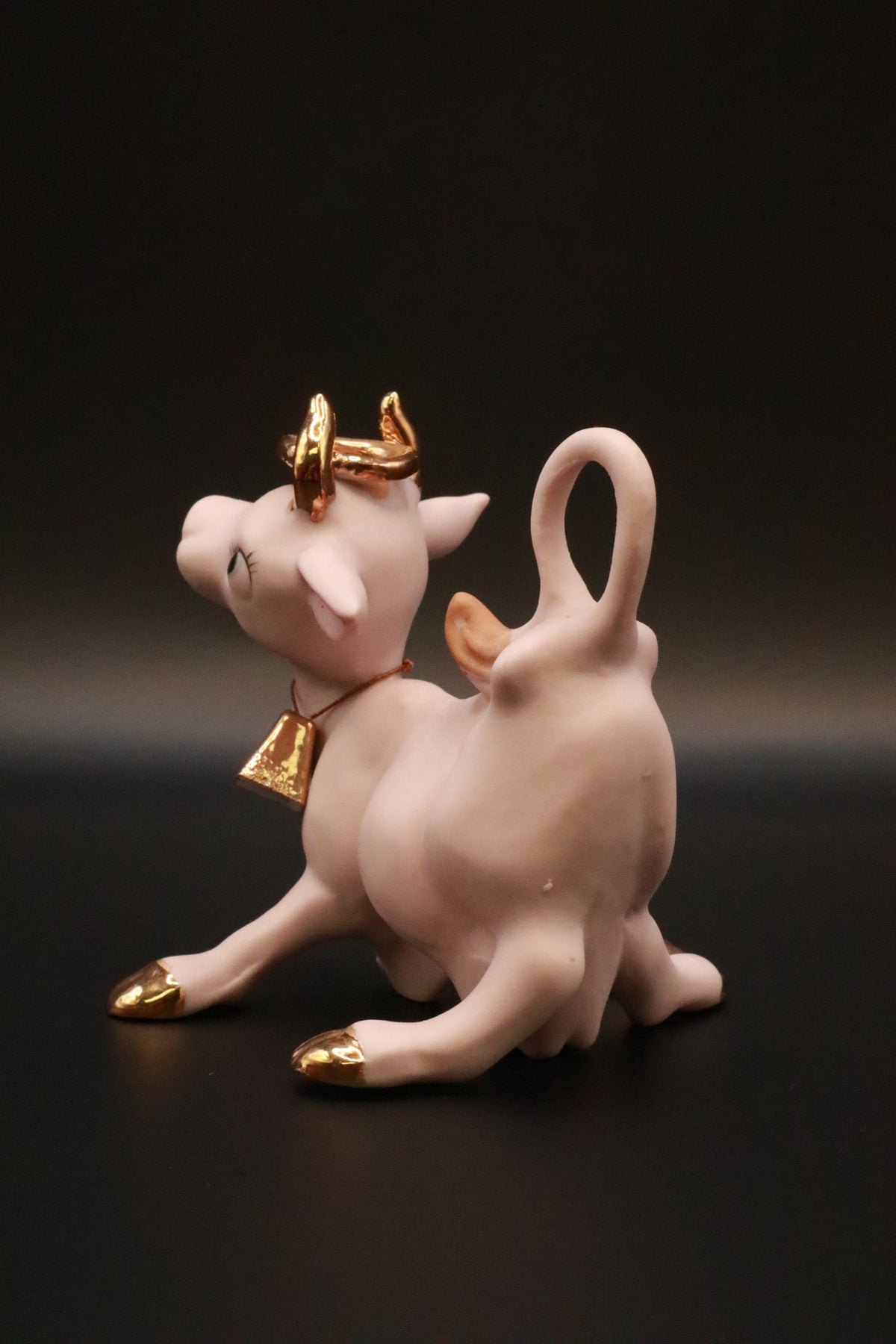 VINTAGE 1950'S NAPCO CERAMICS ANTHROPOMORPHIC HOLY COW FAMILY LONG HORN BULL AND COW BELL COW FIGURINES (SET OF 2)