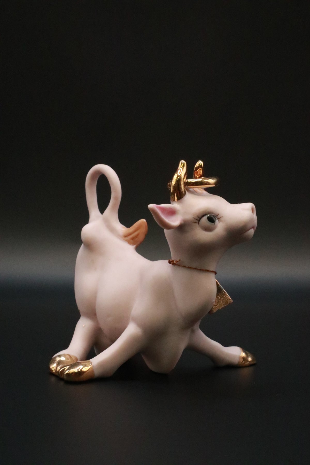 VINTAGE 1950'S NAPCO CERAMICS ANTHROPOMORPHIC HOLY COW FAMILY LONG HORN BULL AND COW BELL COW FIGURINES (SET OF 2)