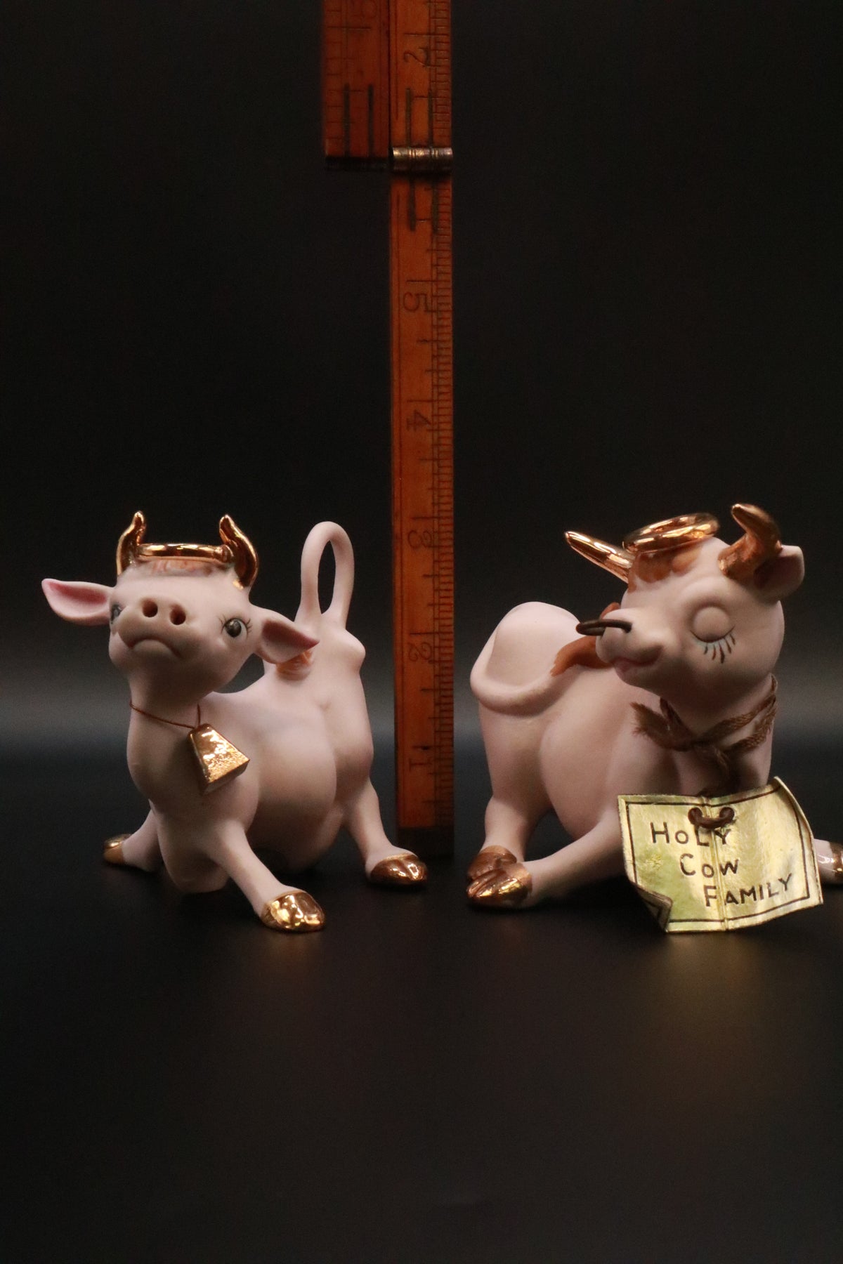 VINTAGE 1950'S NAPCO CERAMICS ANTHROPOMORPHIC HOLY COW FAMILY LONG HORN BULL AND COW BELL COW FIGURINES (SET OF 2)