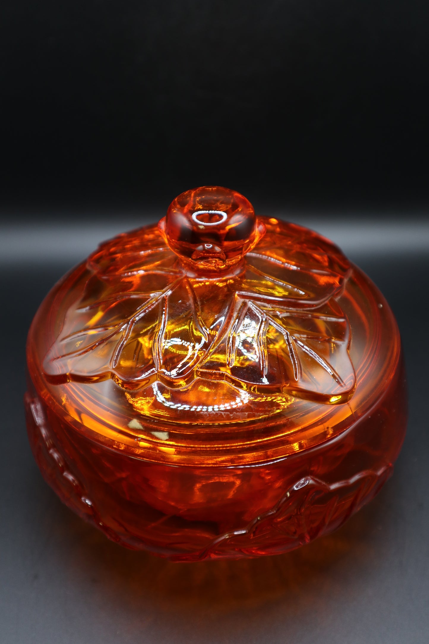 MCM VIKING PERSIMMON EPIC LEAF LIDDED CANDY DISH
