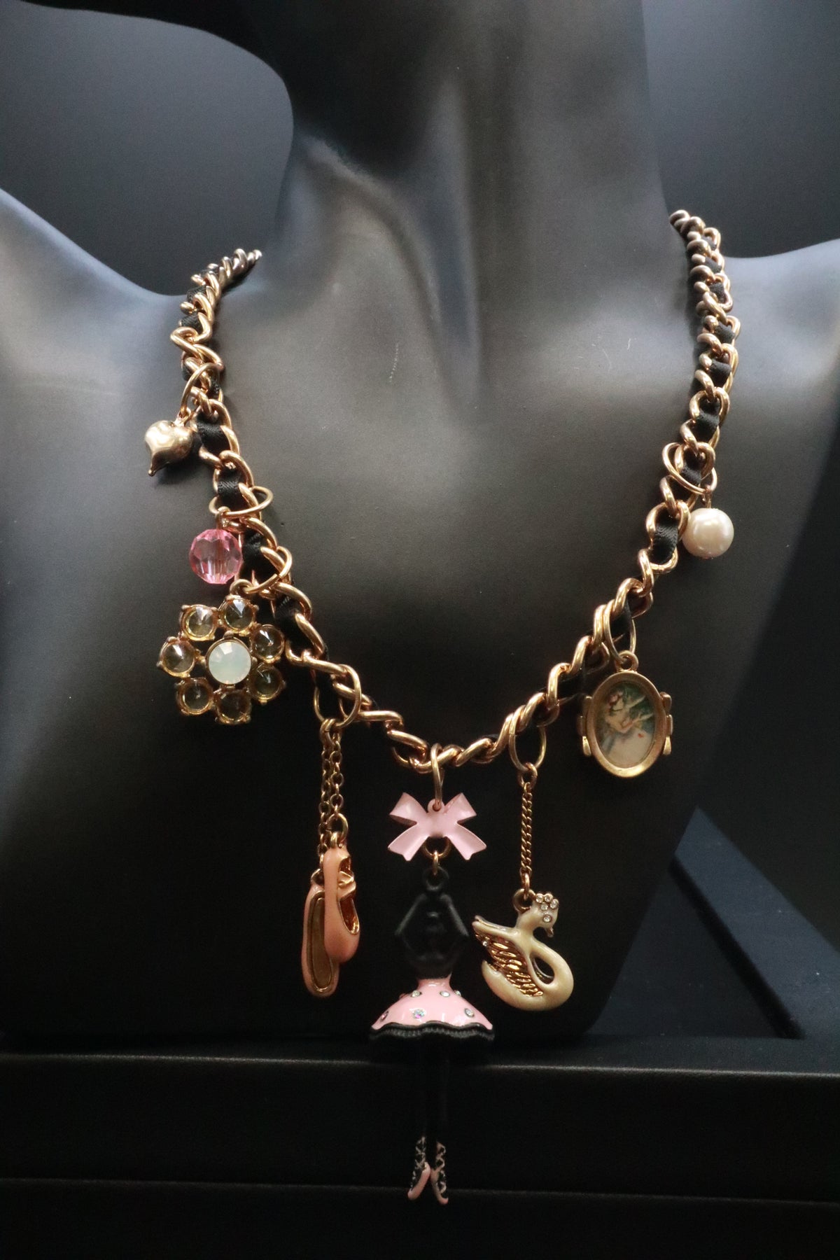 VINTAGE BETSEY JOHNSON BLACK SWAN BALLERINA NECKLACE