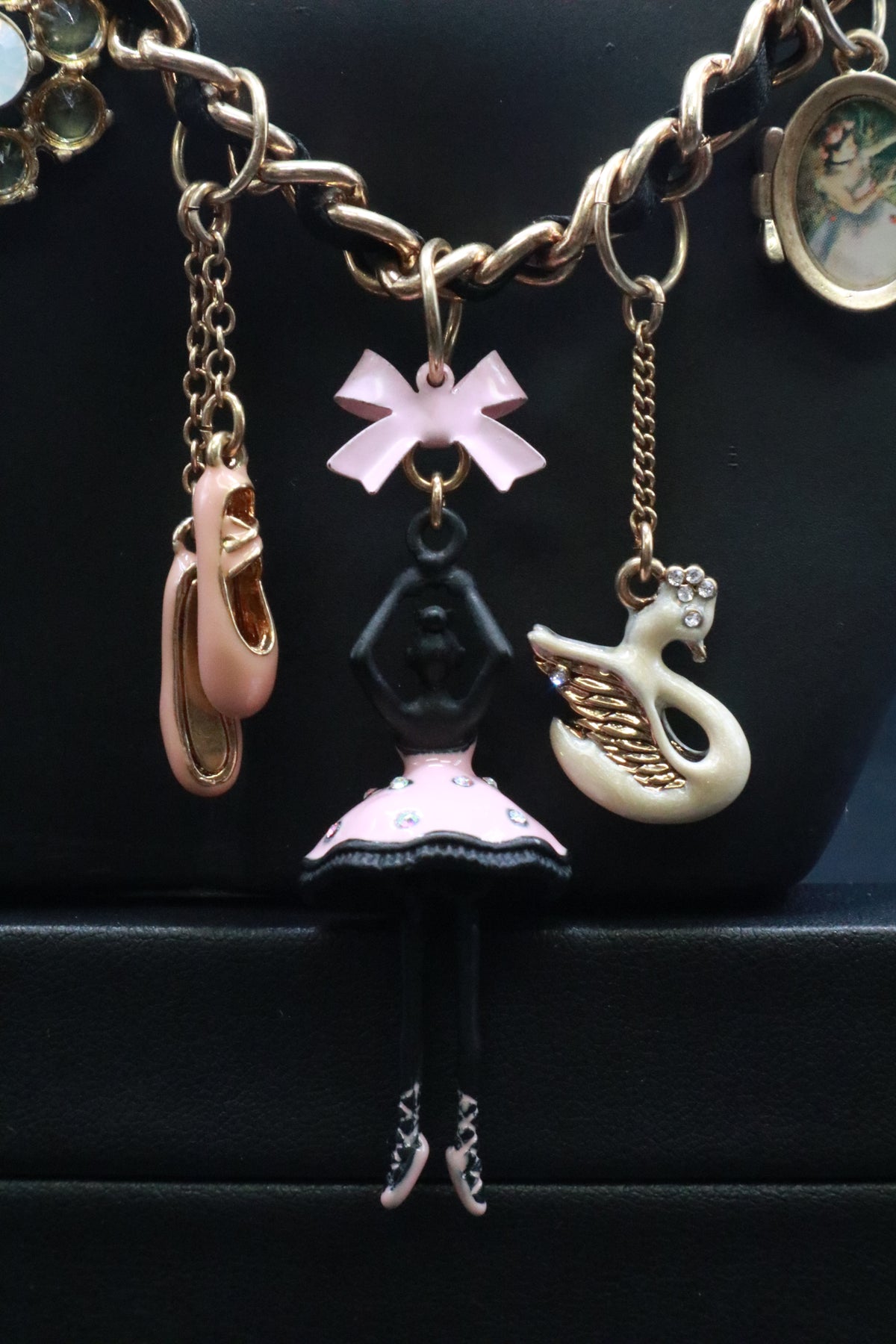 VINTAGE BETSEY JOHNSON BLACK SWAN BALLERINA NECKLACE
