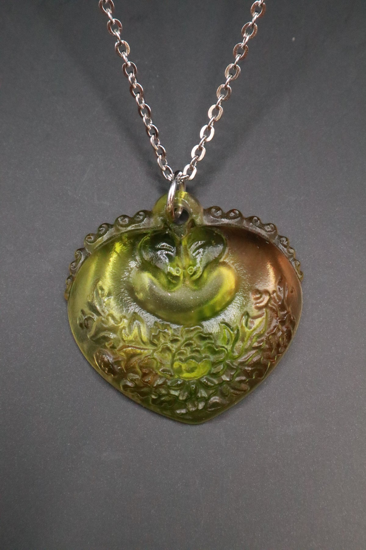 LIULI GONG FANG CRYSTAL GLASS ART "MY LOVE FOR YOU IS UNCONDITIONAL" PENDANT 4574/5000