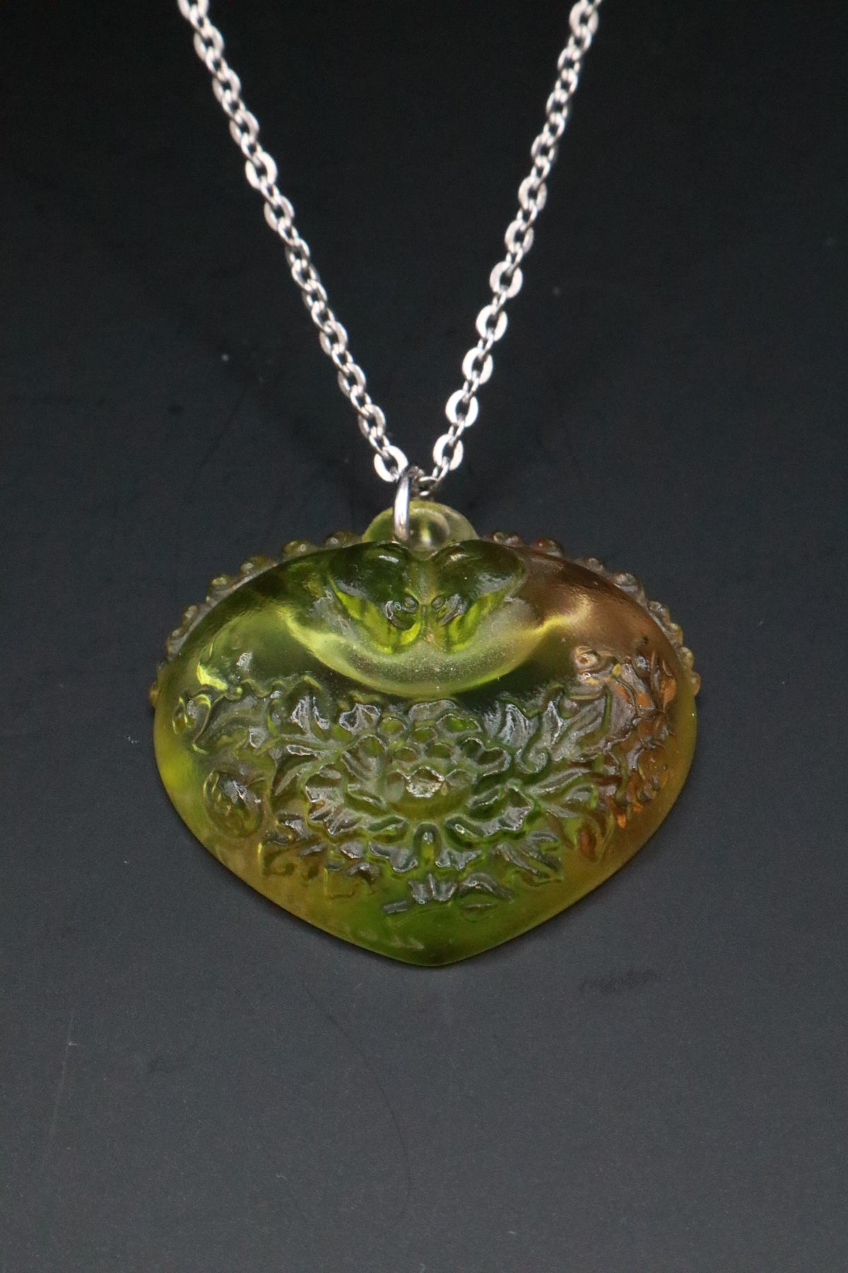 LIULI GONG FANG CRYSTAL GLASS ART "MY LOVE FOR YOU IS UNCONDITIONAL" PENDANT 4574/5000