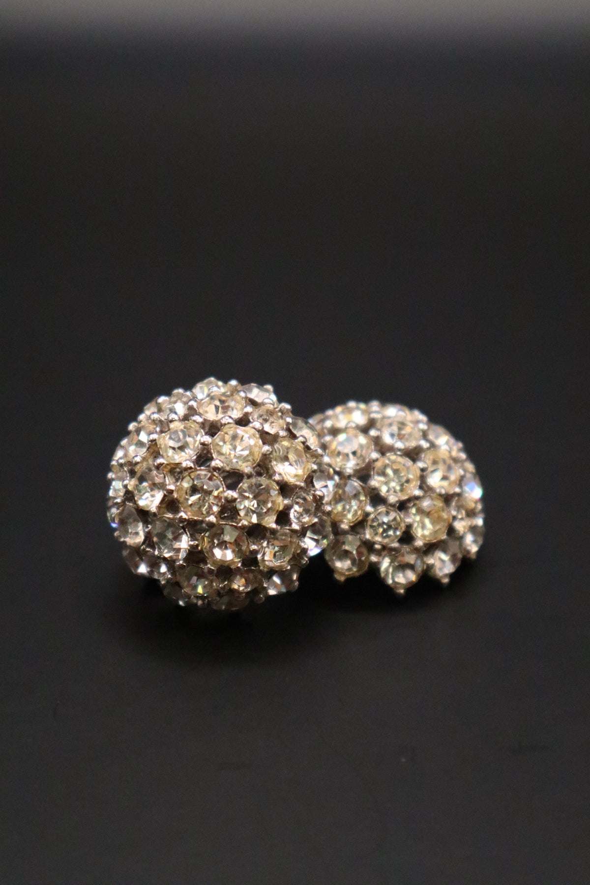 VINTAGE BOGOFF CLEAR CRYSTAL CLIP ON EARRINGS