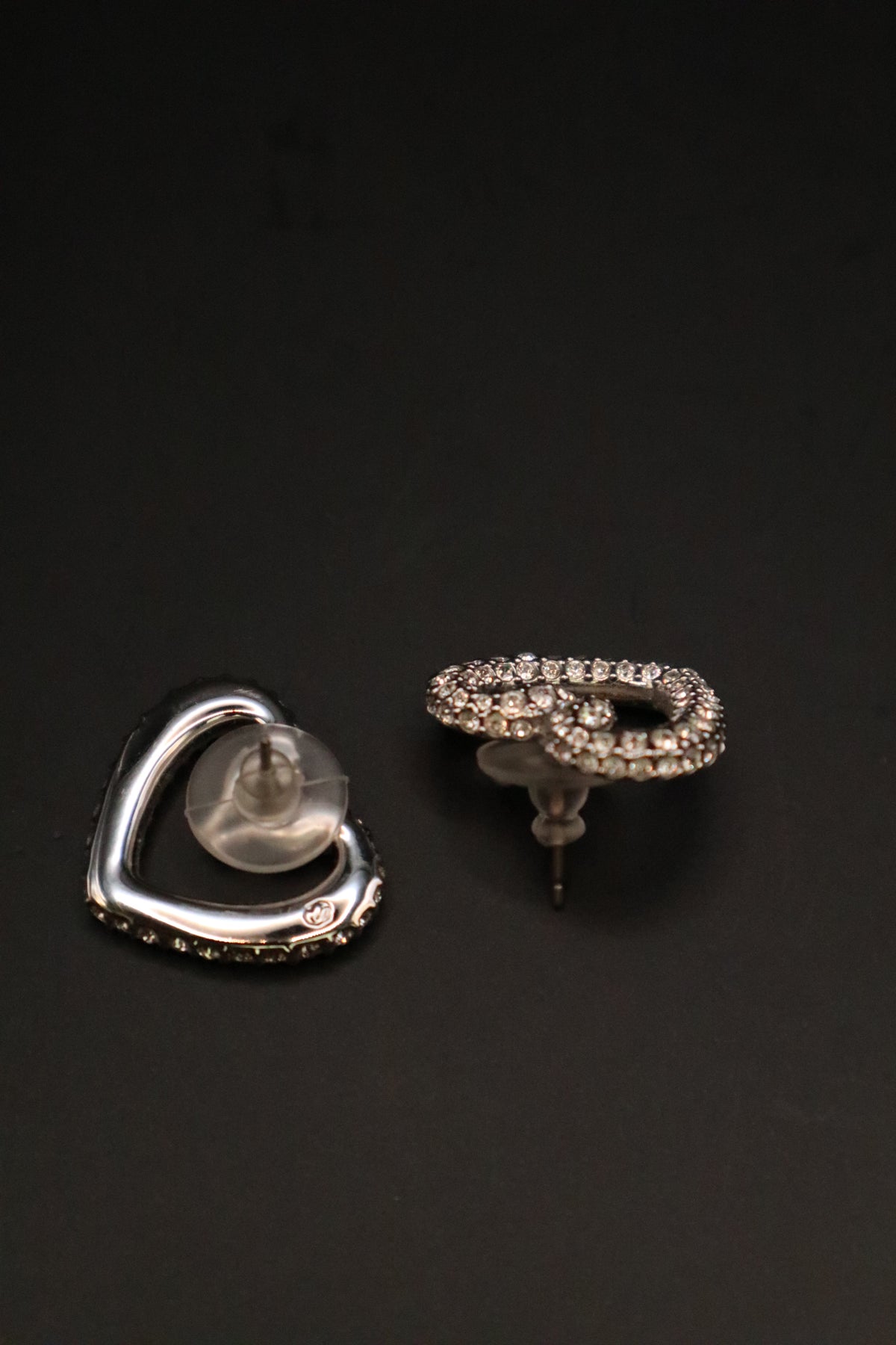 VINTAGE SWAROVSKI RHODIUM PLATED SWAN UNA HEART STUD EARRINGS