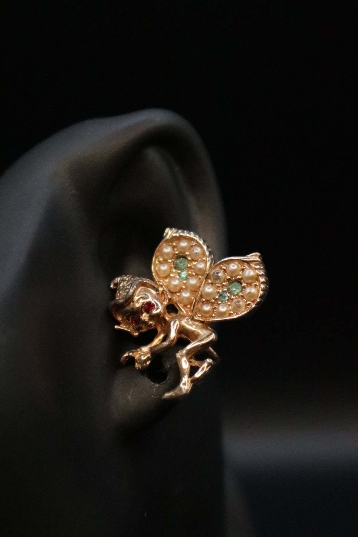 VINTAGE SCREWBALL PIXIE GOLD TONE EARRINGS WITH TEAL STONES AND PEARLS