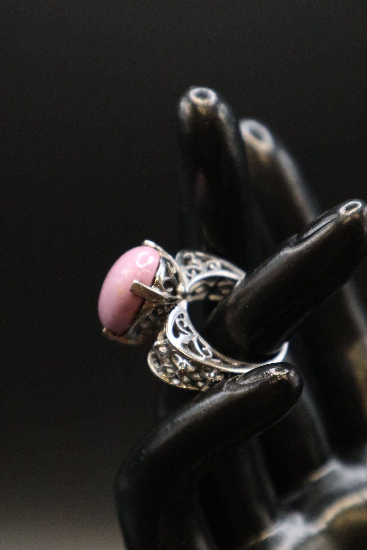 KARIS STS LAVENDER CABOCHON STONE RING SIZE 6