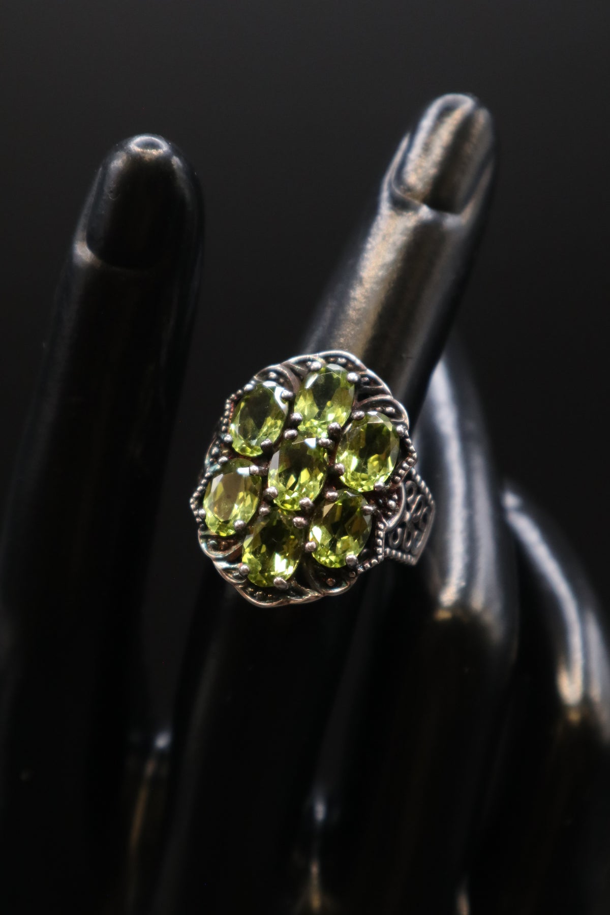 VINTAGE 925 RJ SIGNED STERLING SILVER PERIDOT RING SIZE 6