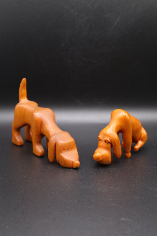 MCM HAND CARVED WOODEN PAIR OF HOUND DOGS
