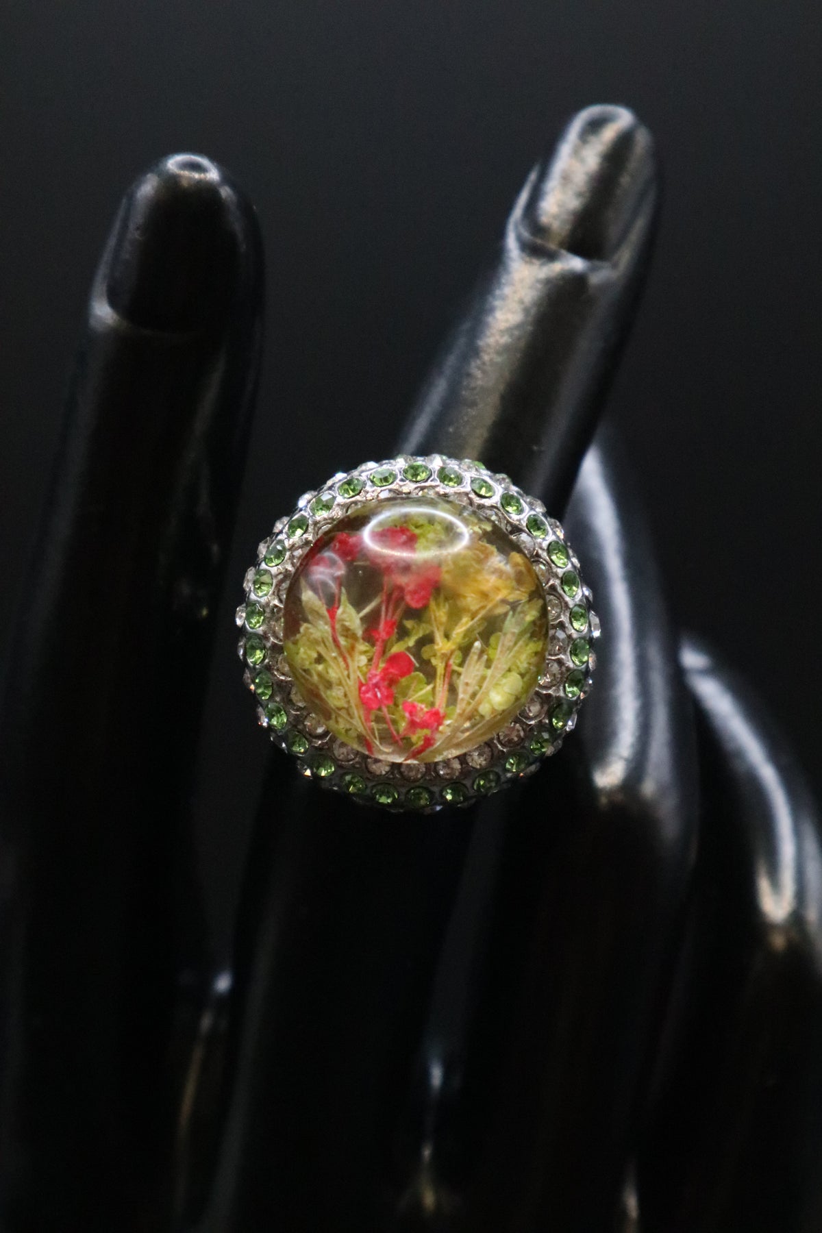 316L S.STEEL TERRARIUM STYLE RESIN DOME WITH RHINESTONE HALO