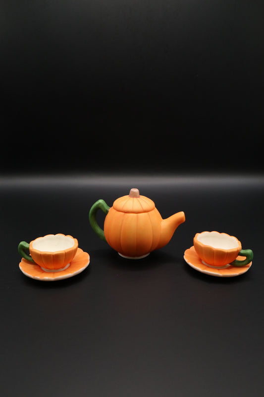 VINTAGE CERAMIC PUMPKIN TEA SET