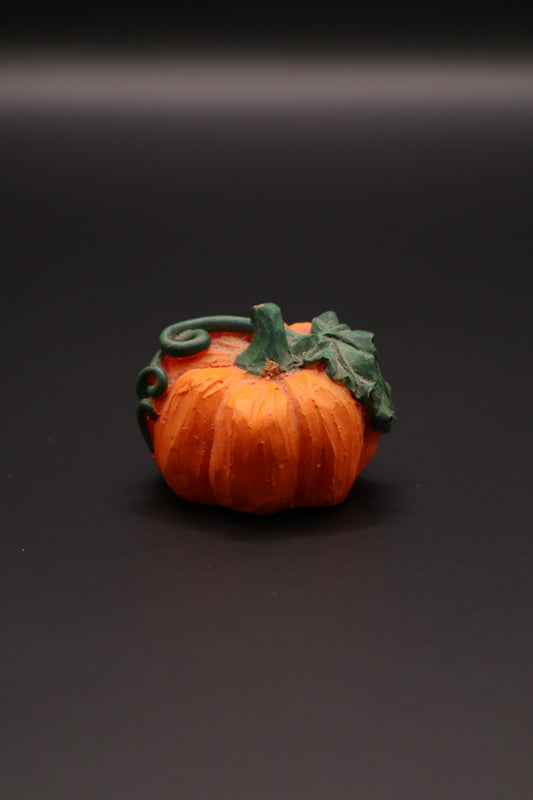 VINTAGE RESIN MINIATURE PUMPKIN