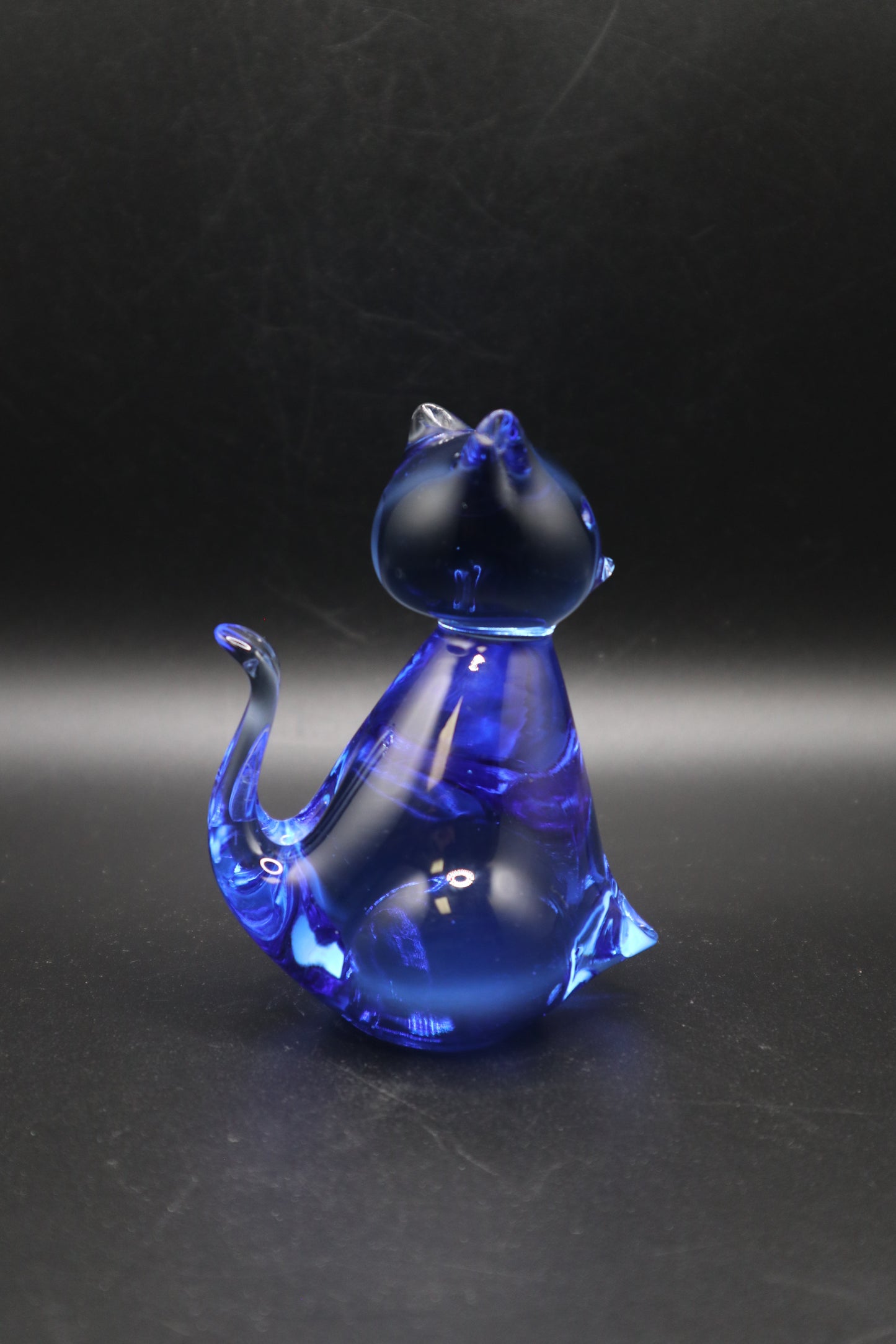 VINTAGE HAND BLOWN COBALT BLUE ART GLASS SMALL CAT