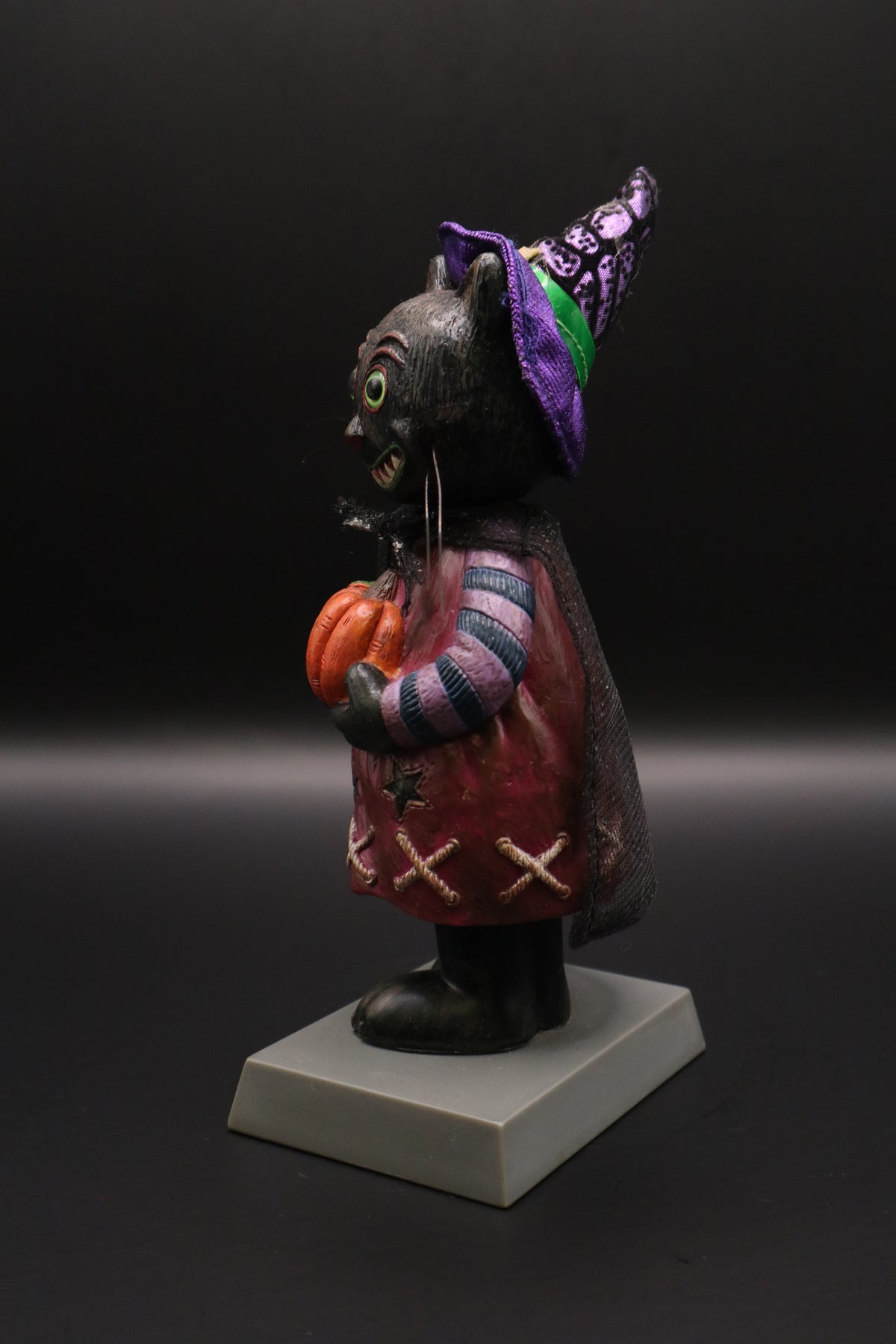 RUSS BERRIE BLACK CAT WITCH