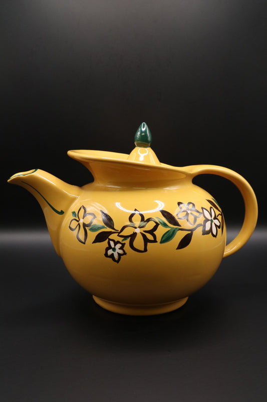 VINTAGE HALL CHINA "WINDSHIELD" TEAPOT