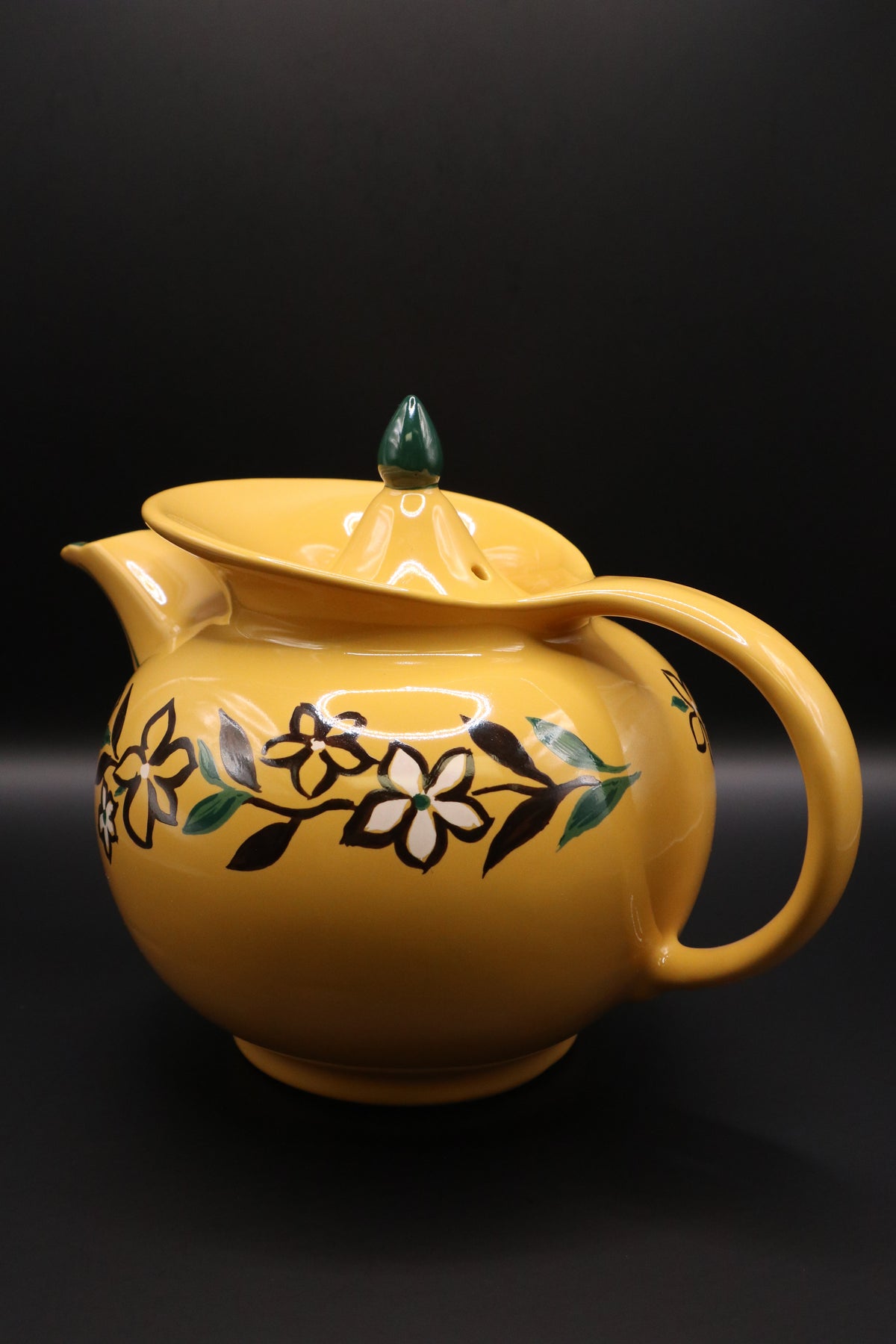 VINTAGE HALL CHINA "WINDSHIELD" TEAPOT